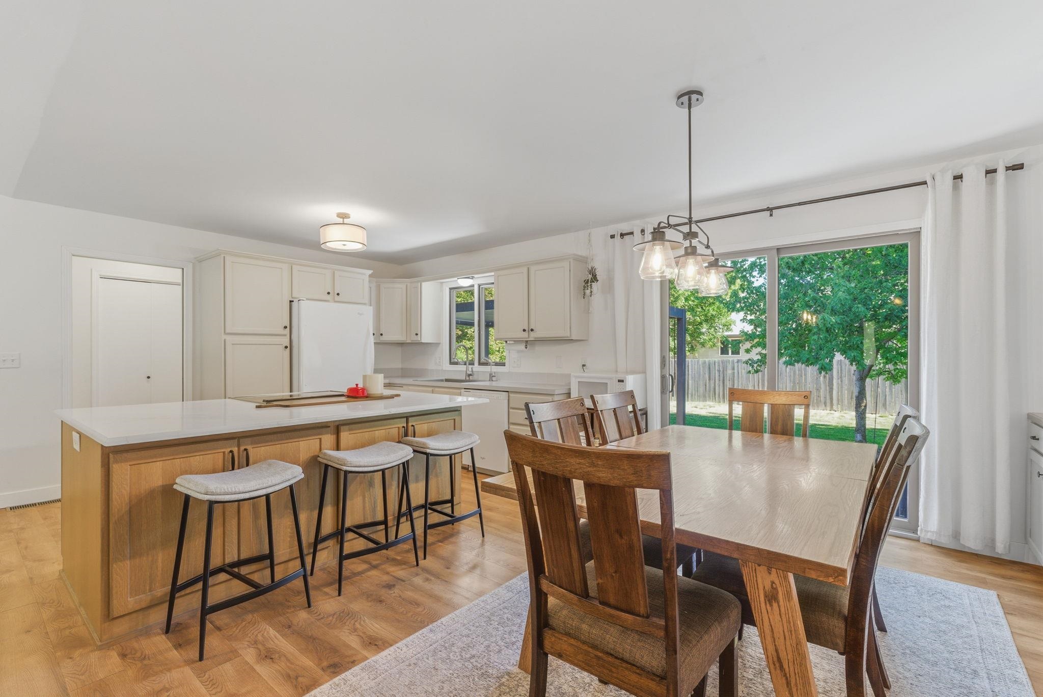 506 Wedgewood Court Hesston KS 67062