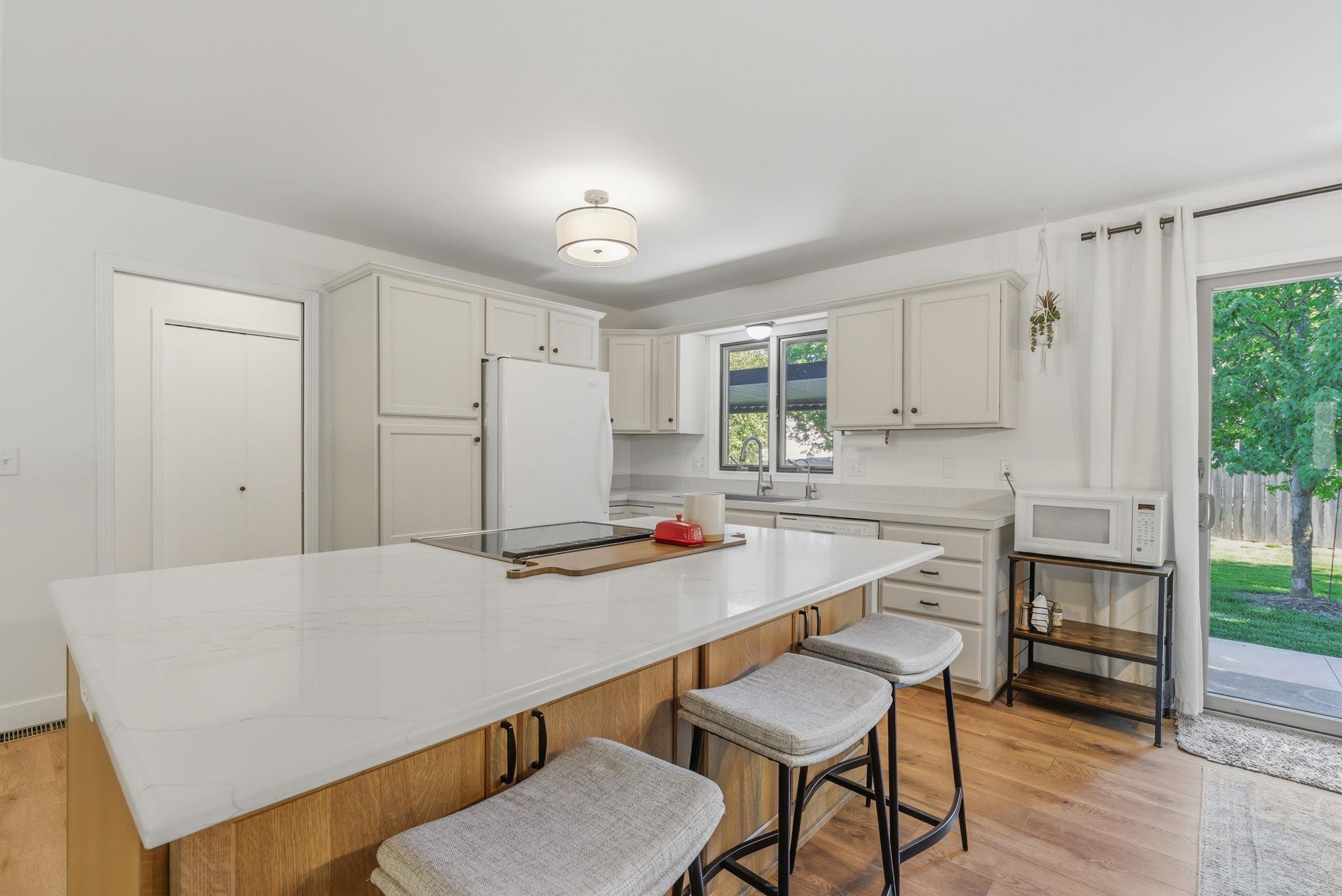 506 Wedgewood Court Hesston KS 67062