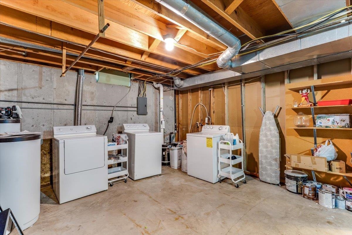 1005 N 1st Avenue Mulvane KS 67110