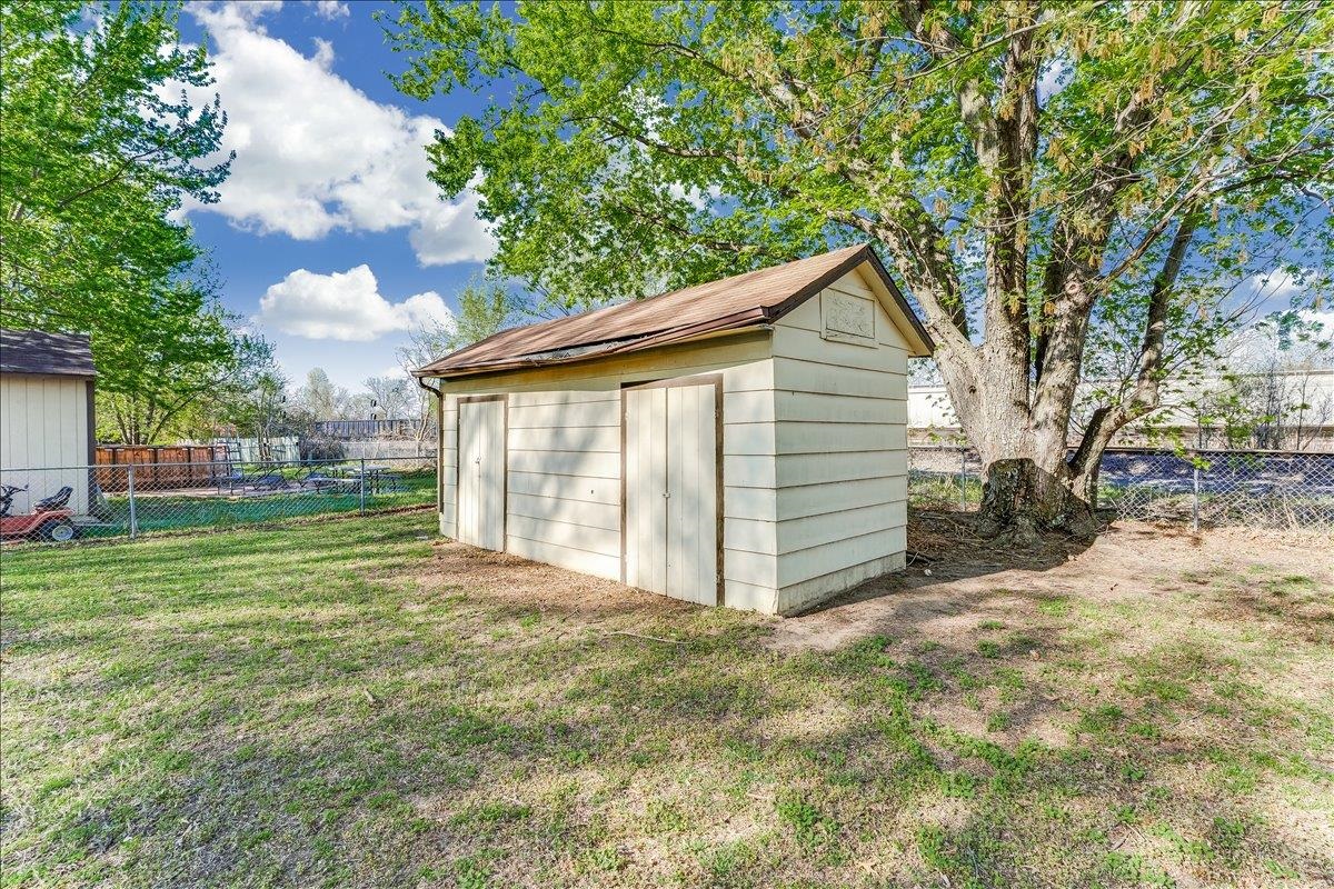 1005 N 1st Avenue Mulvane KS 67110