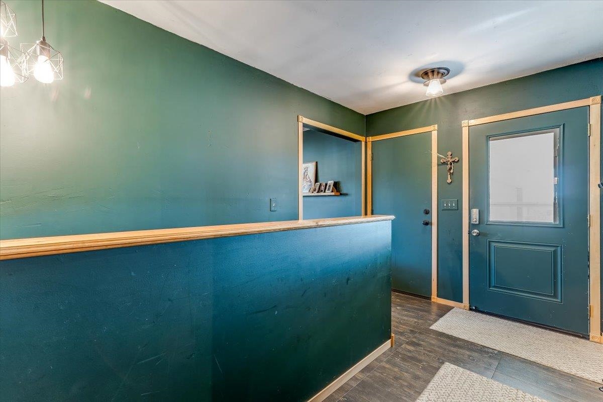 1005 N 1st Avenue Mulvane KS 67110