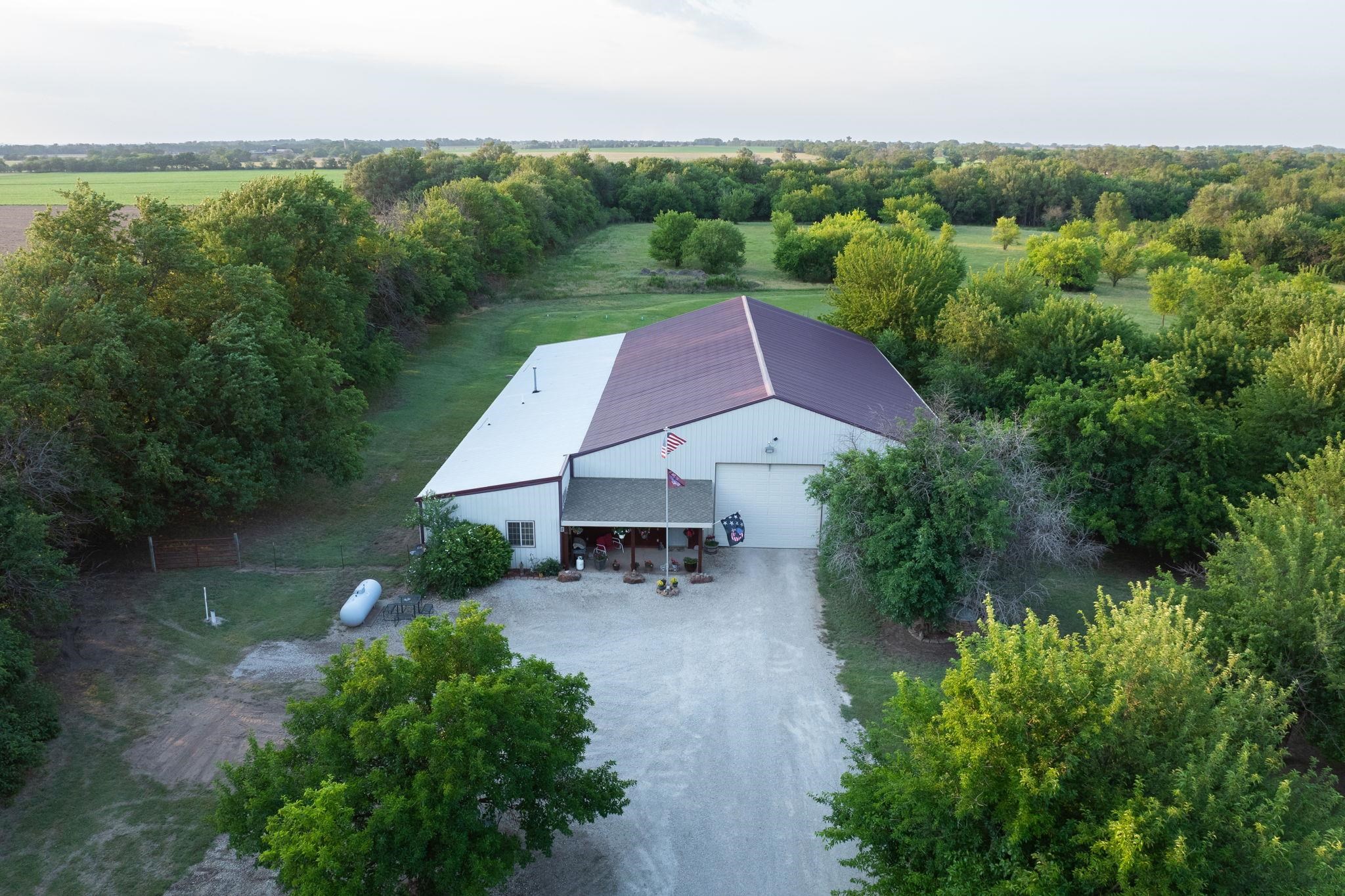 21950 W 79th Street S Viola KS 67149