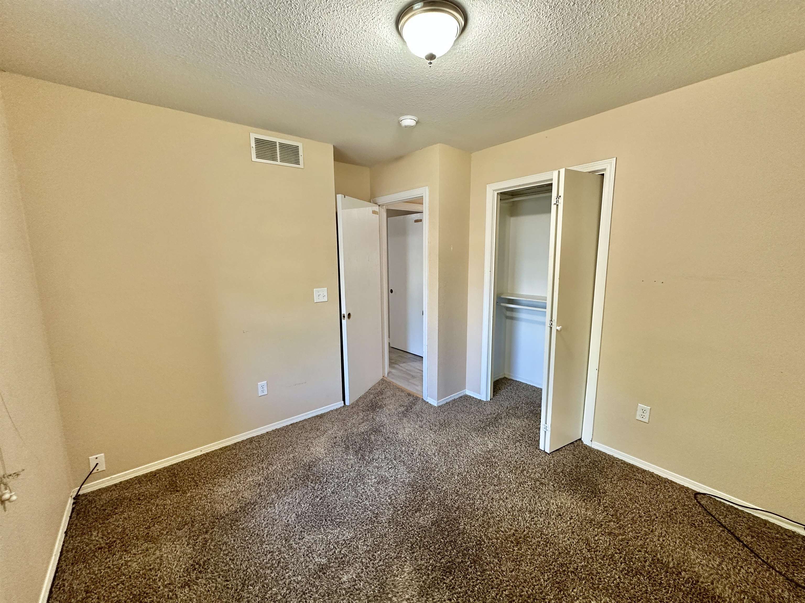 10515 E Countryside Wichita KS 67207