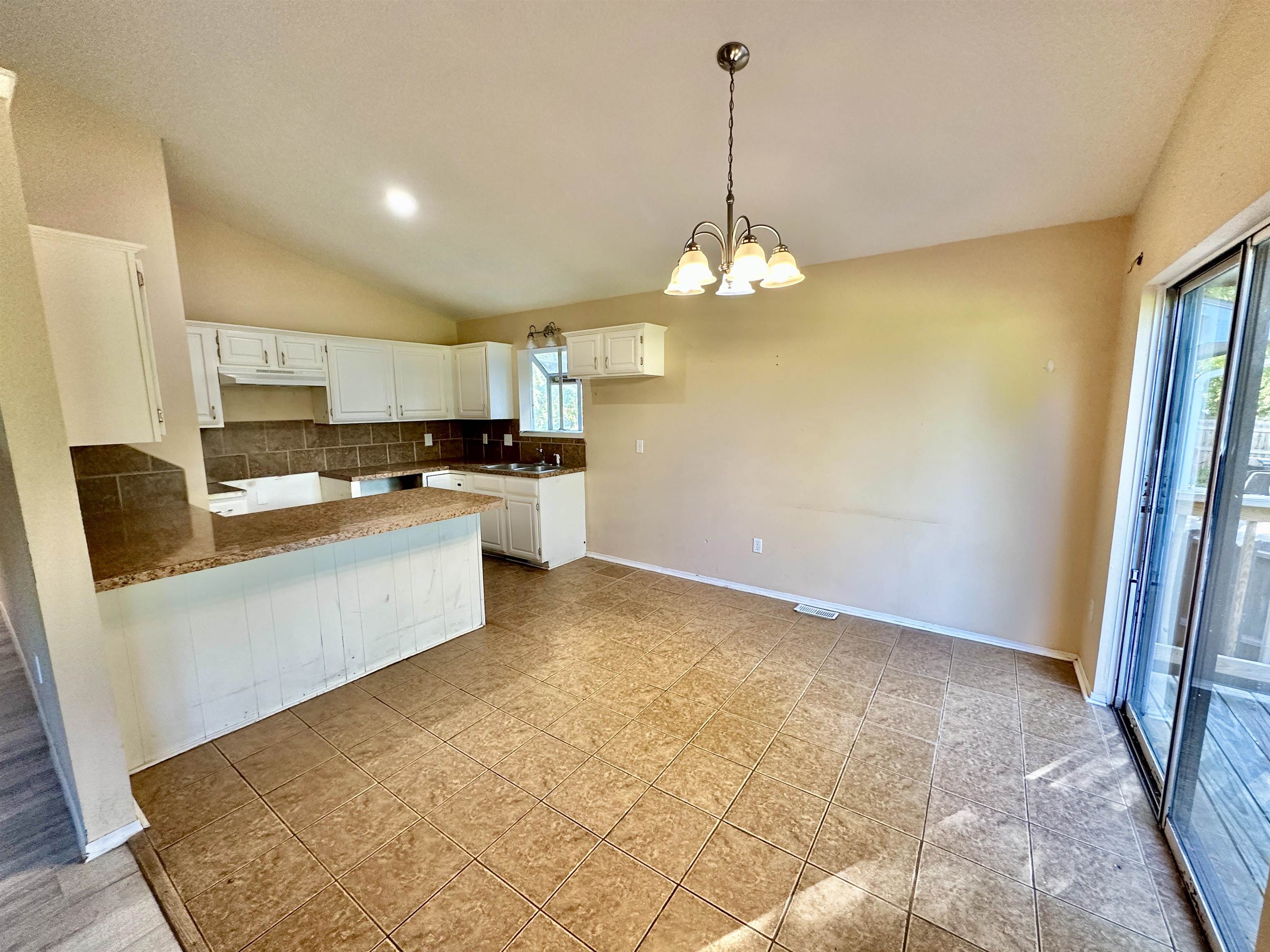 10515 E Countryside Wichita KS 67207