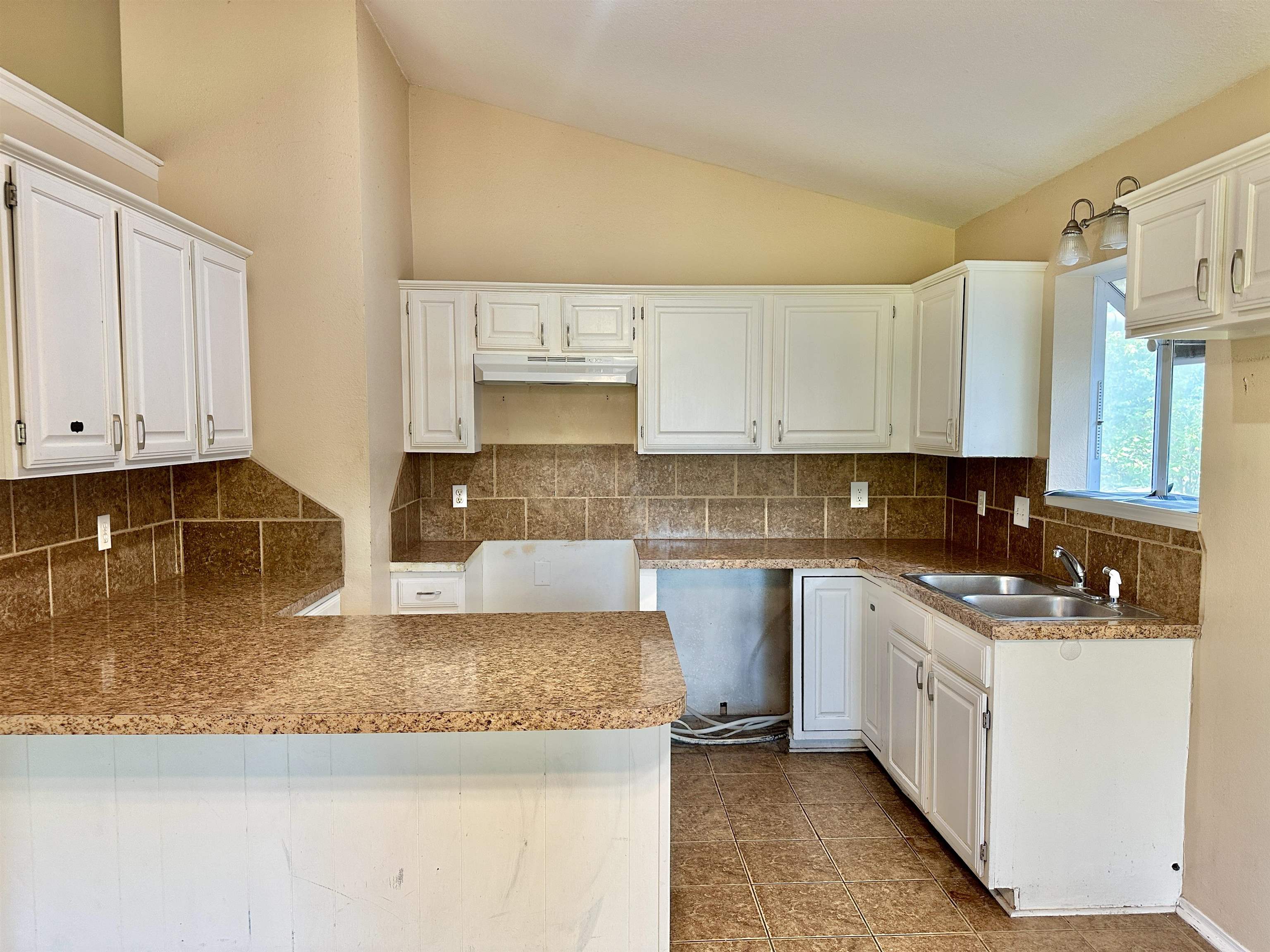 10515 E Countryside Wichita KS 67207