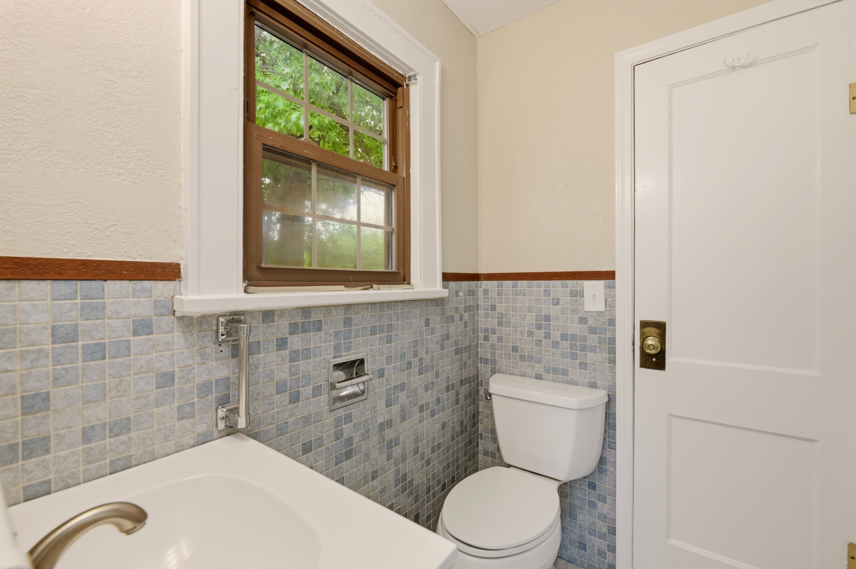 1642 S Mosley Wichita KS 67211