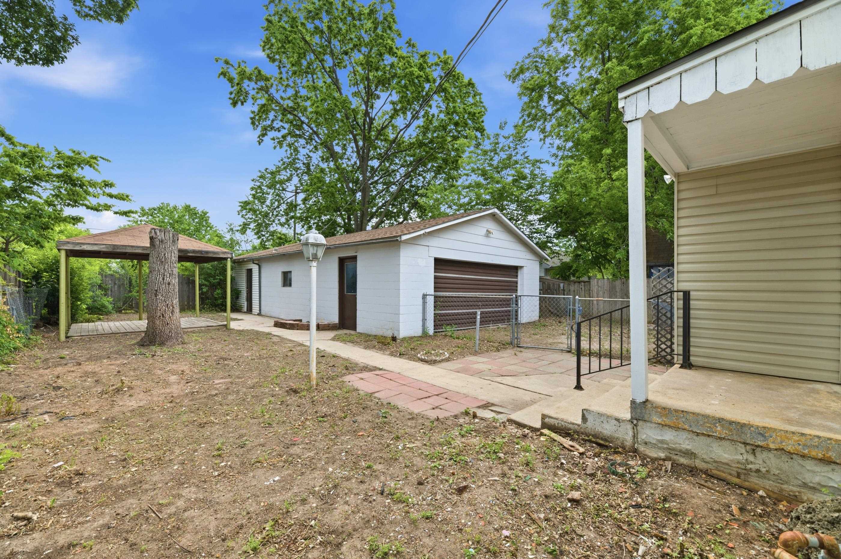1642 S Mosley Wichita KS 67211