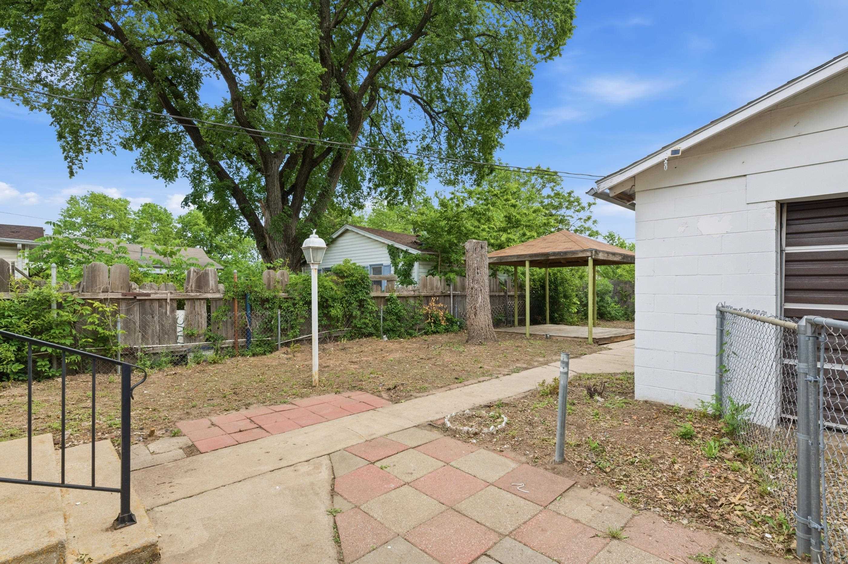 1642 S Mosley Wichita KS 67211