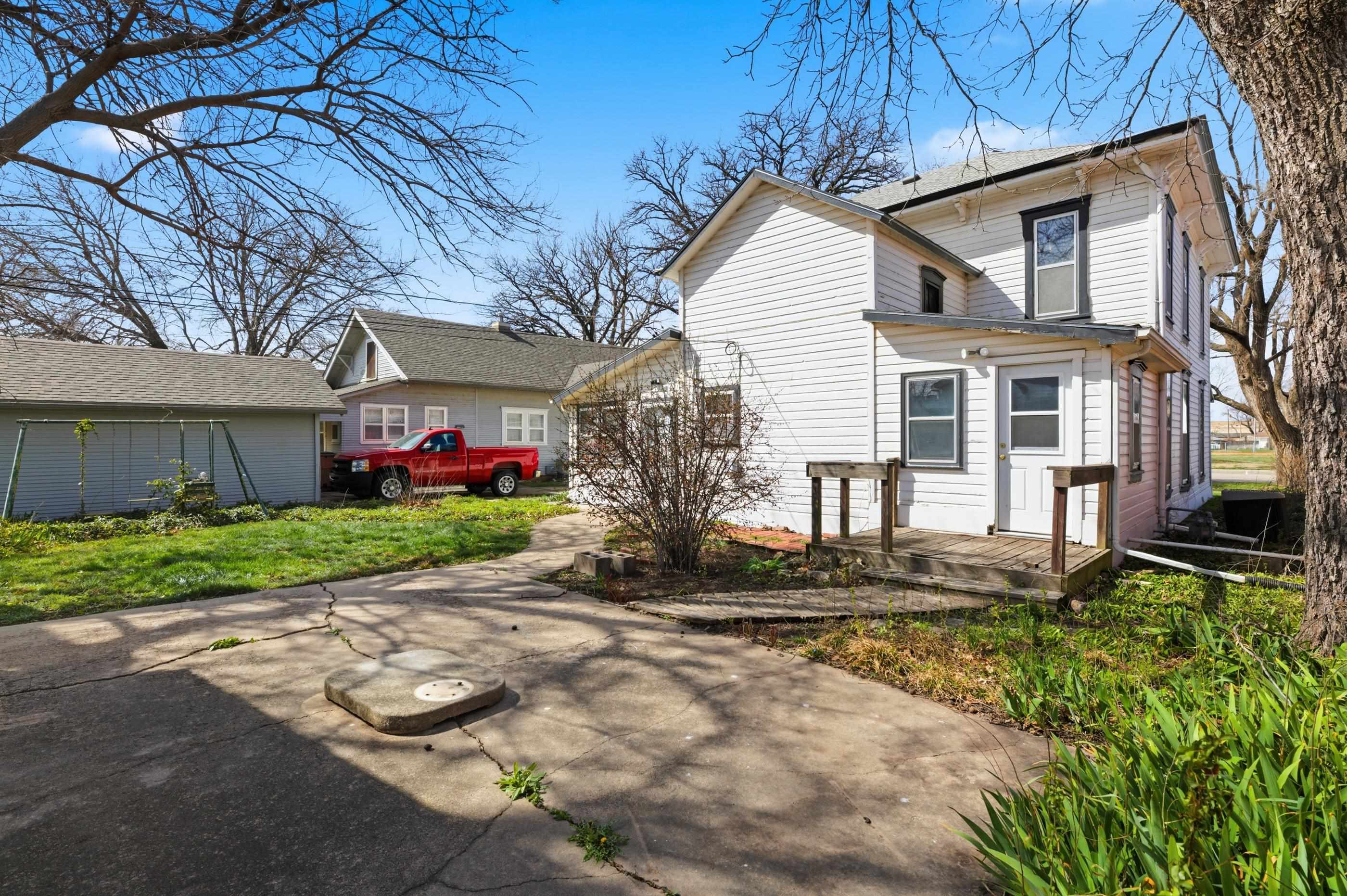 418 N Franklin Avenue Sedgwick KS 67135