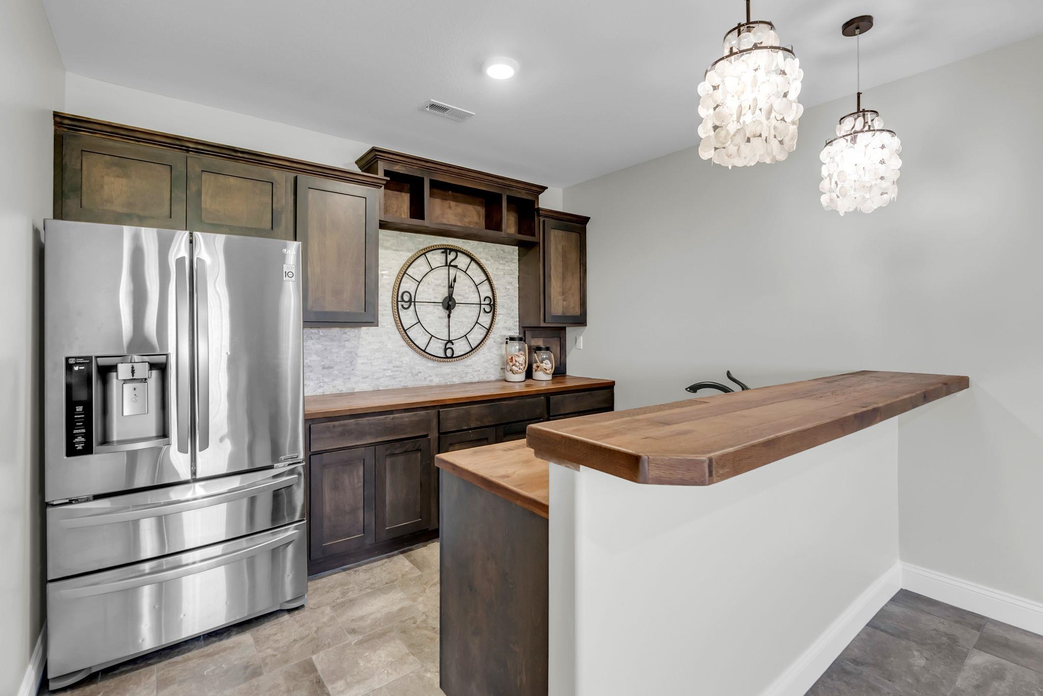 2311 N Lakeside Circle Andover KS 67002