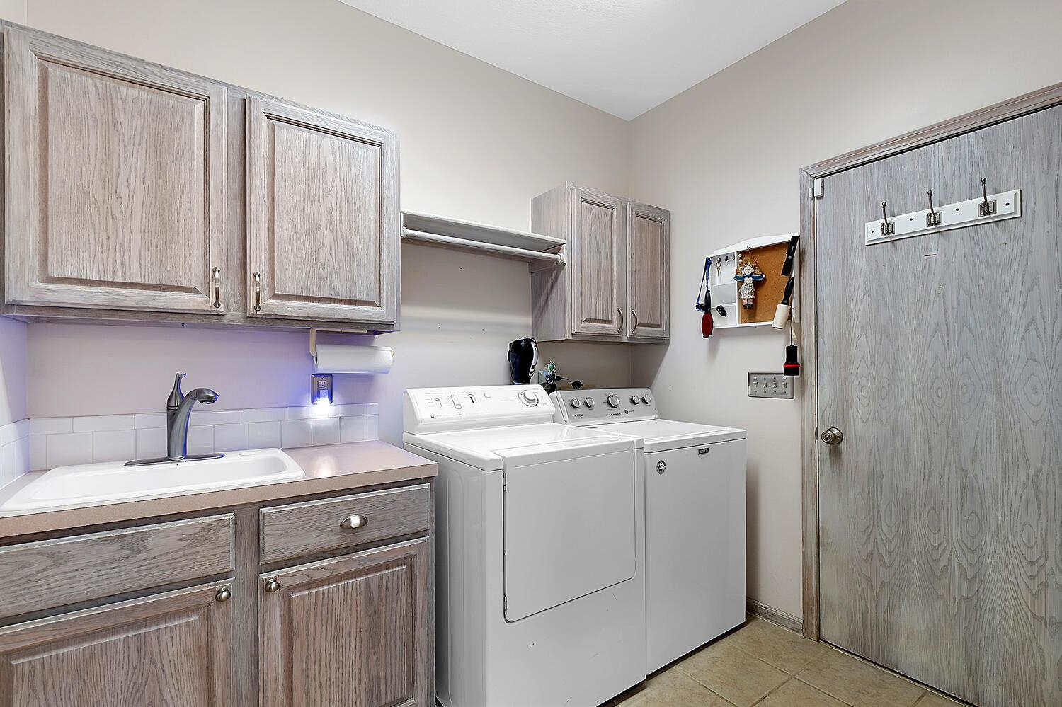 114 S Lakeside Drive Andover KS 67002