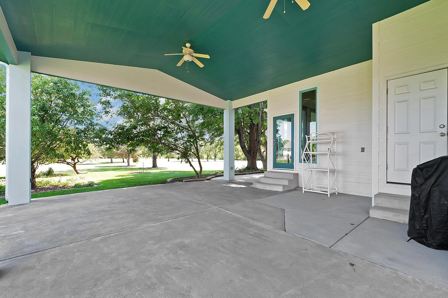 114 S Lakeside Drive Andover KS 67002