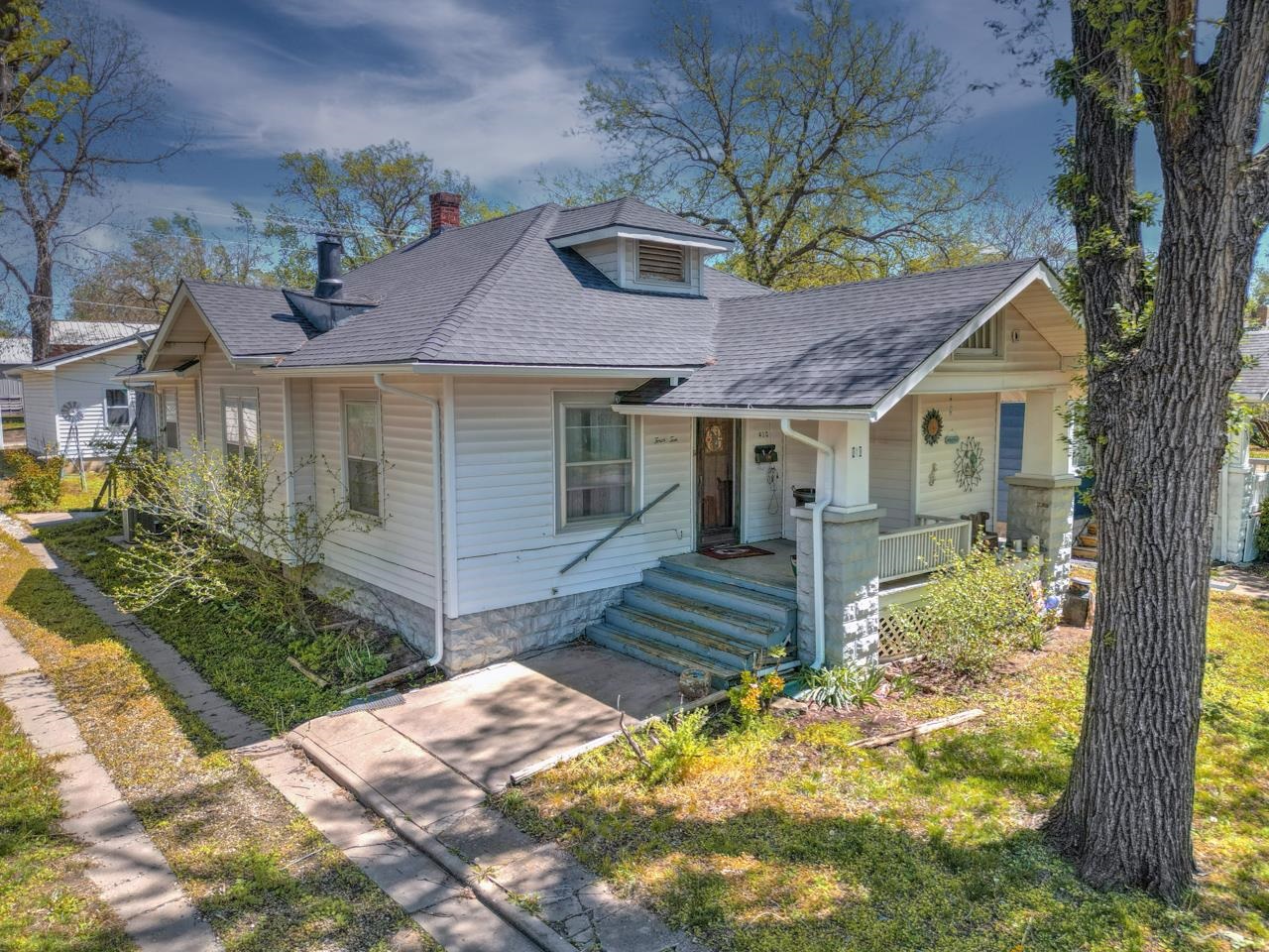 410 College Street Winfield KS 67156