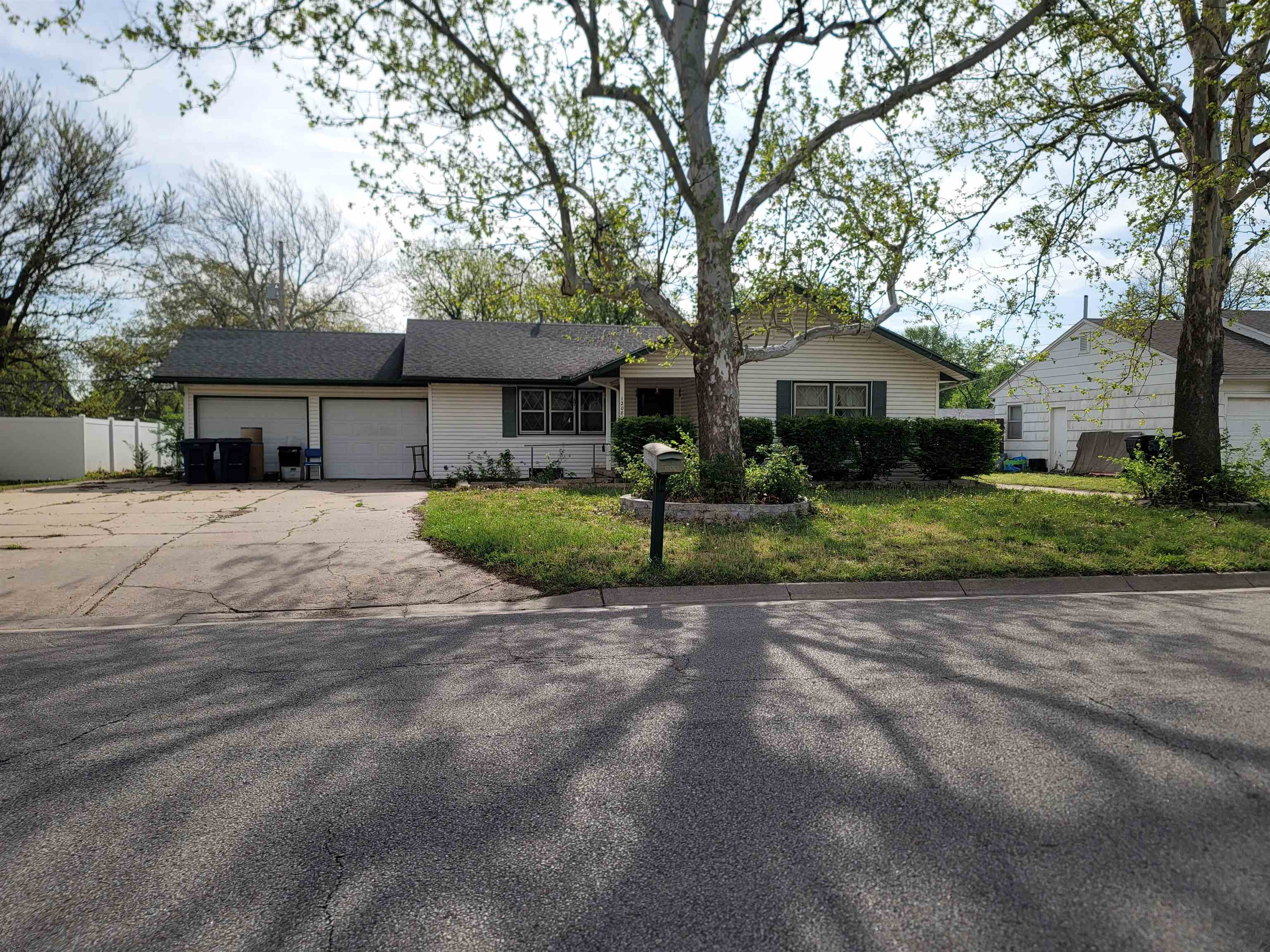 1208 Grandview Avenue Newton KS 67114