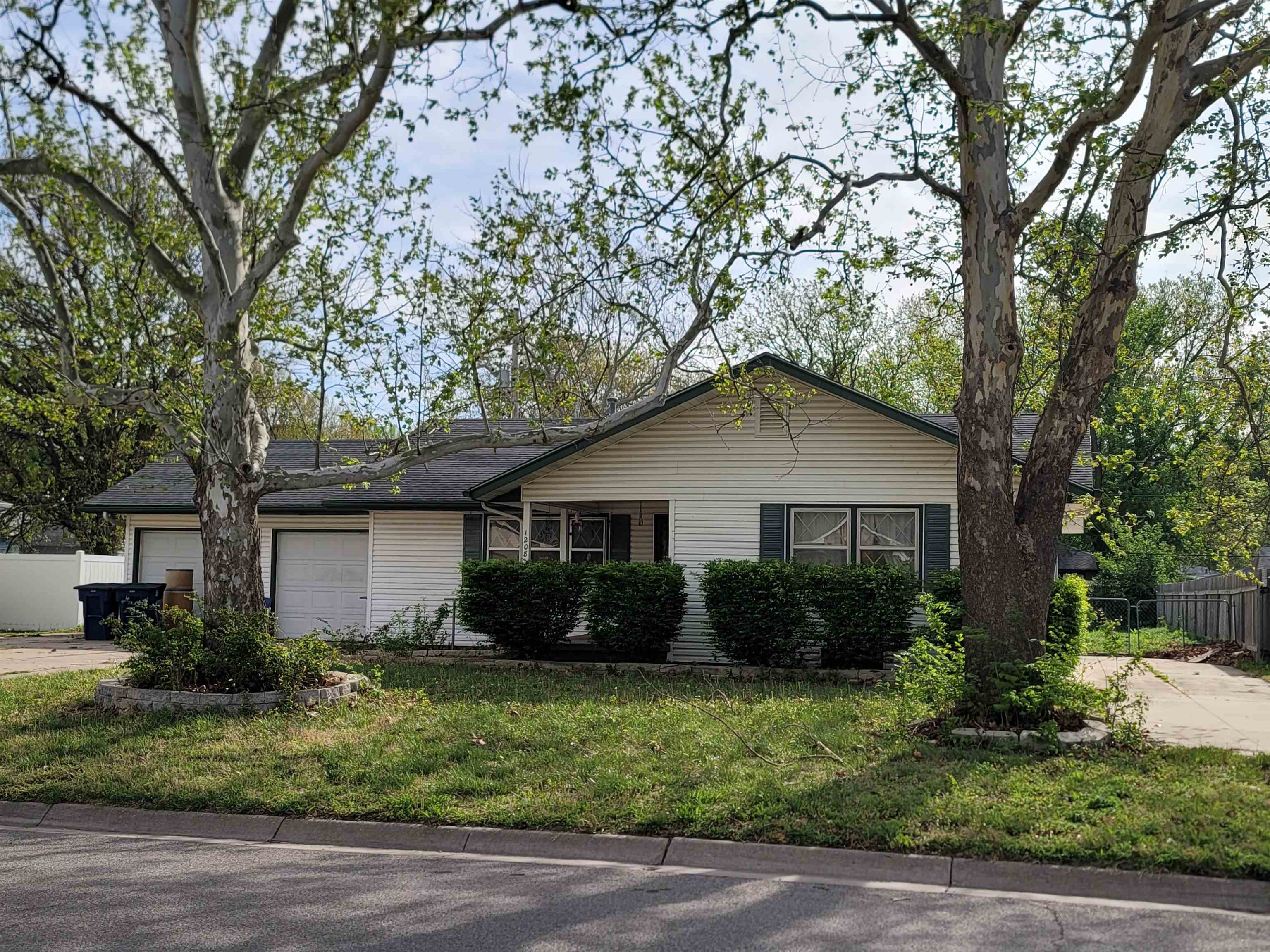 1208 Grandview Avenue Newton KS 67114