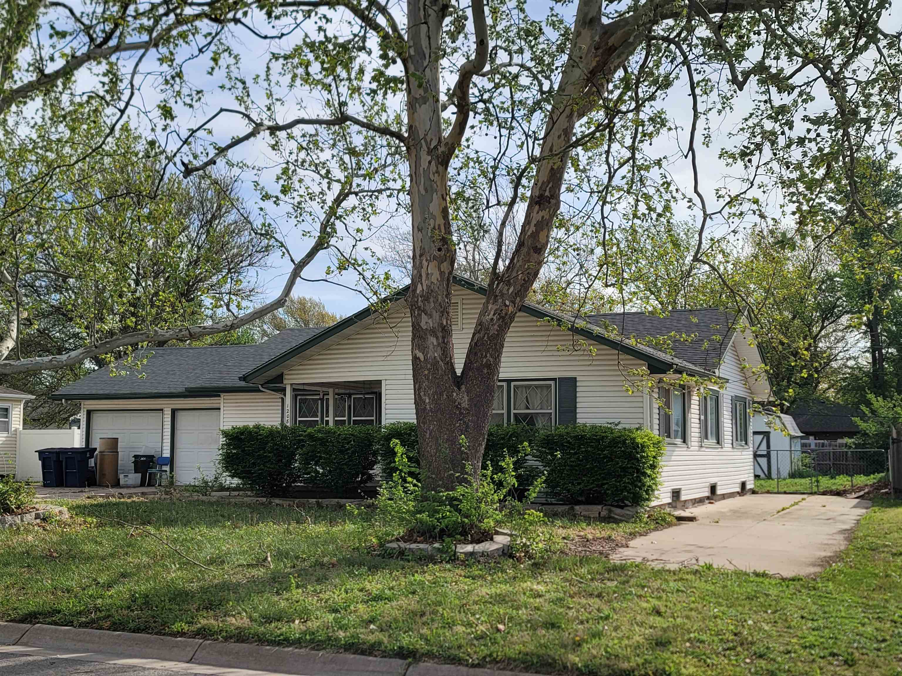 1208 Grandview Avenue Newton KS 67114