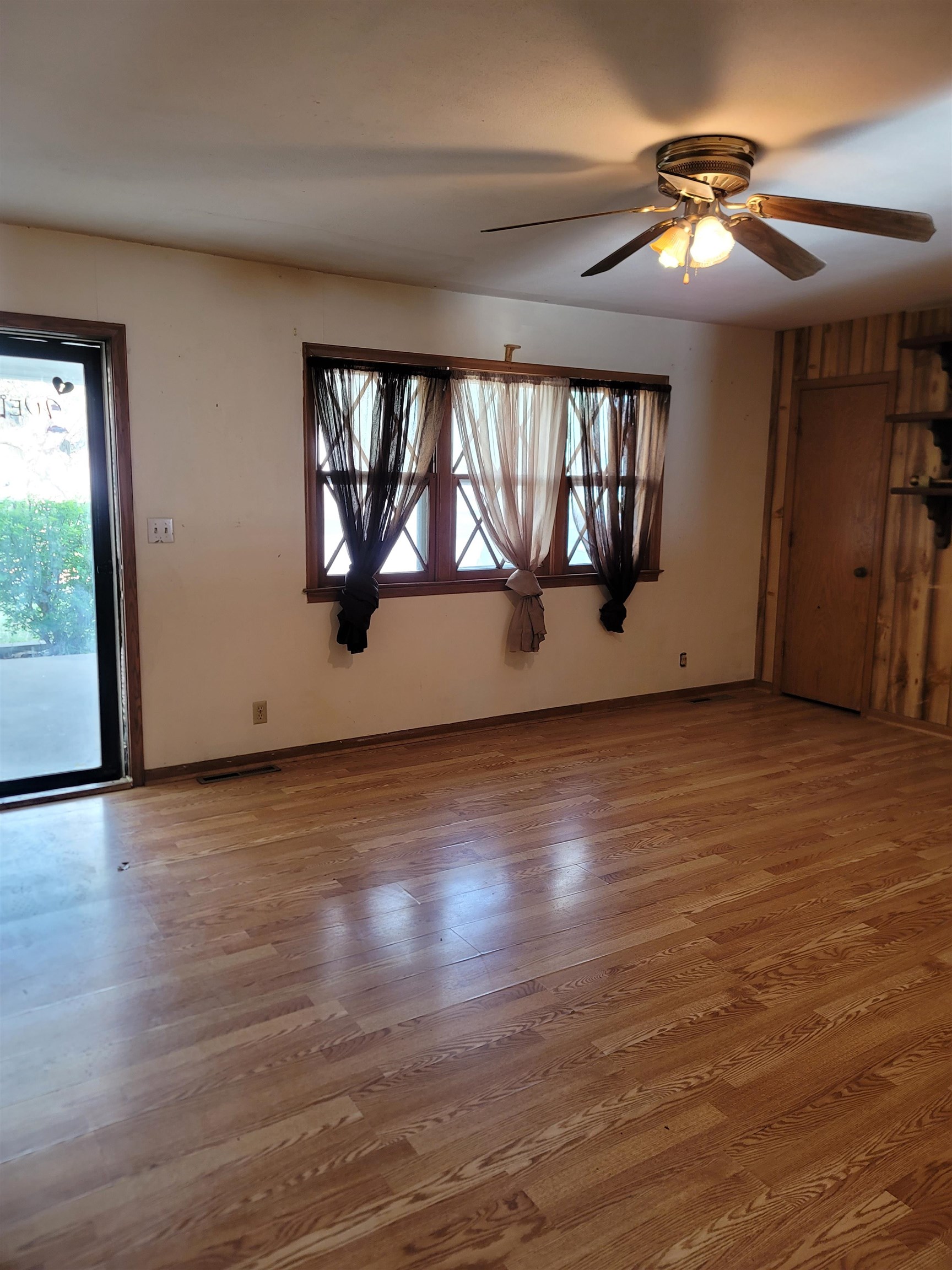 1208 Grandview Avenue Newton KS 67114