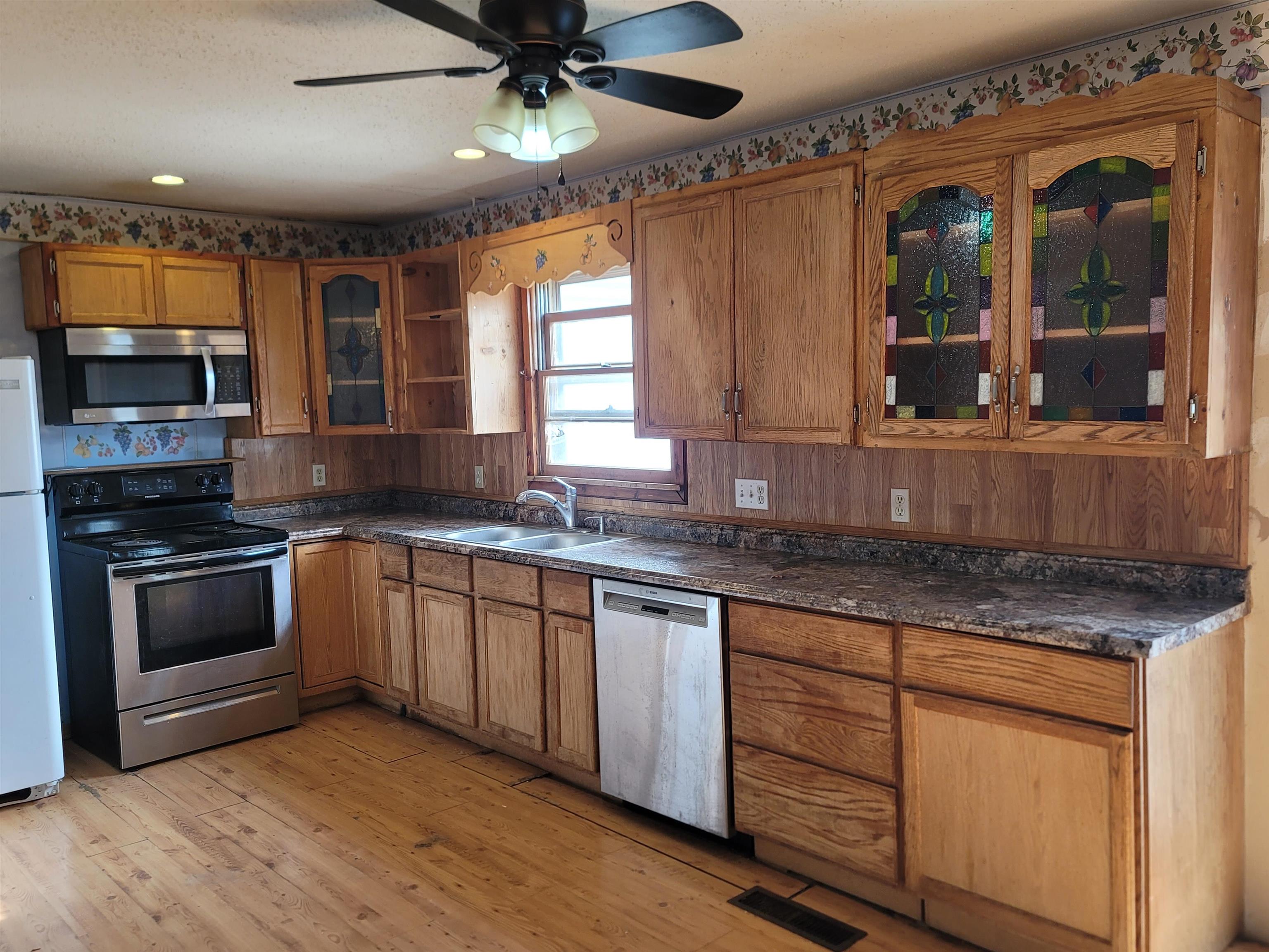 1208 Grandview Avenue Newton KS 67114