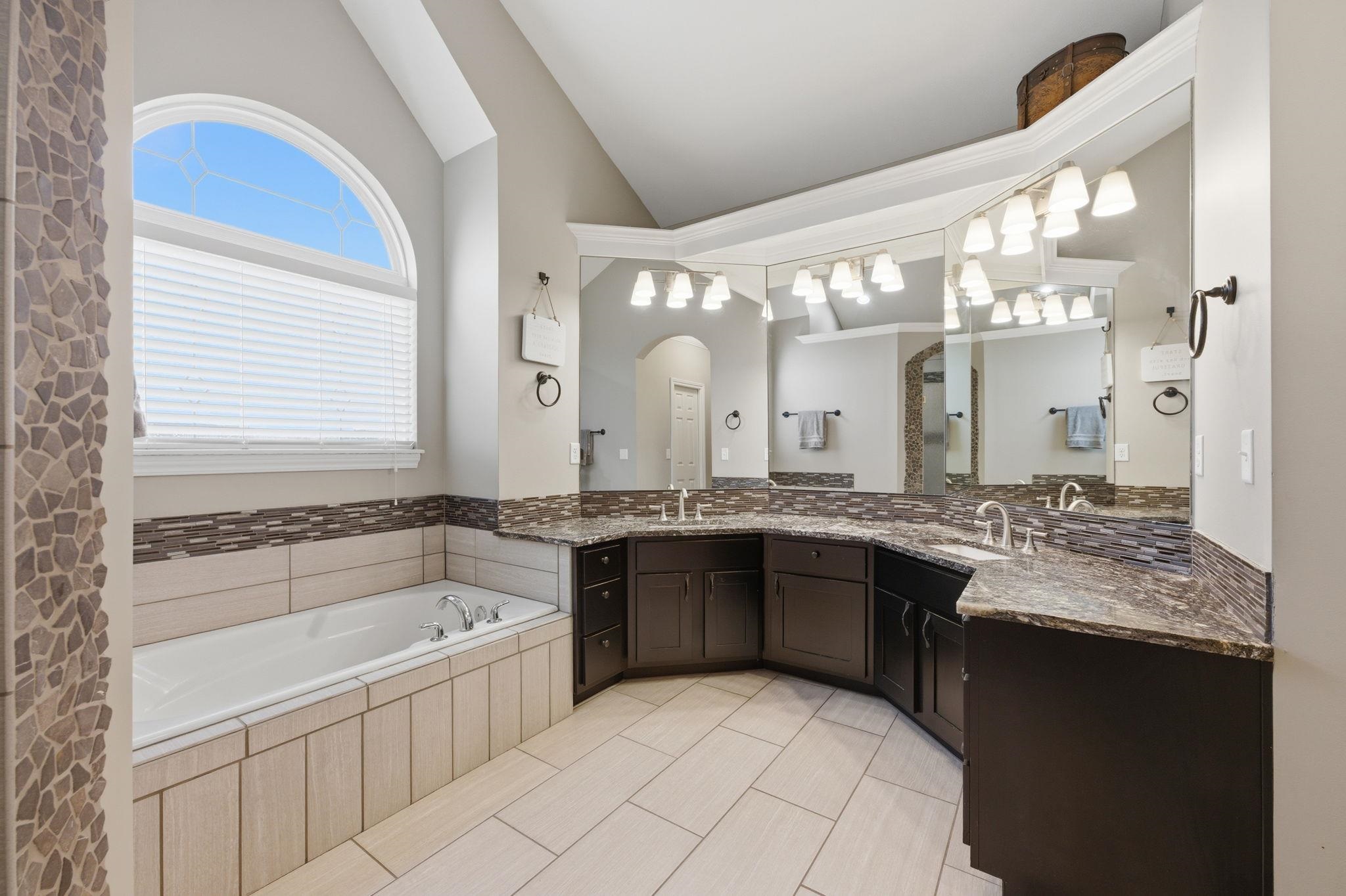 6611 E Central Park Avenue Bel Aire KS 67226