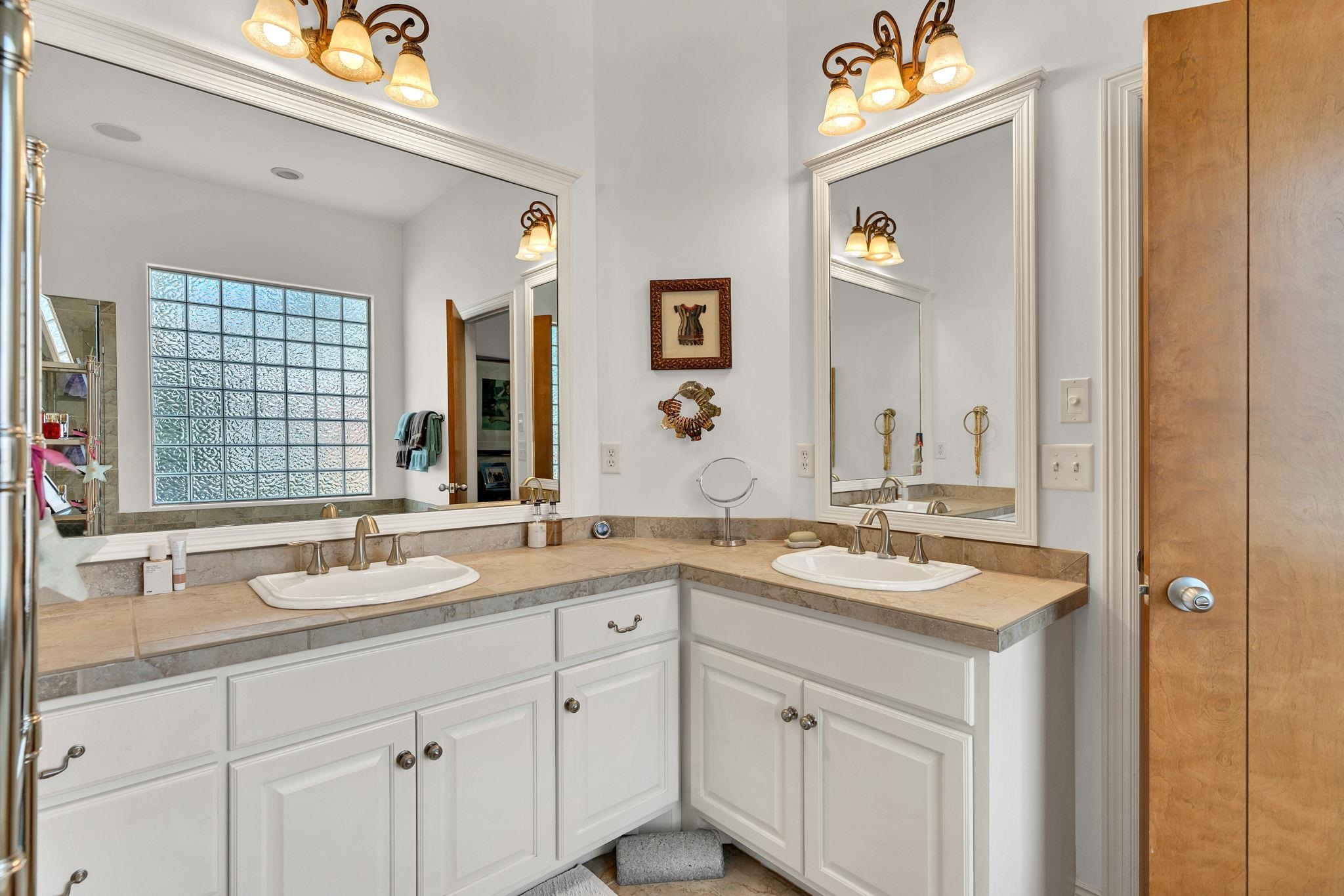 9237 N Wilson Estates Court Wichita KS 67206