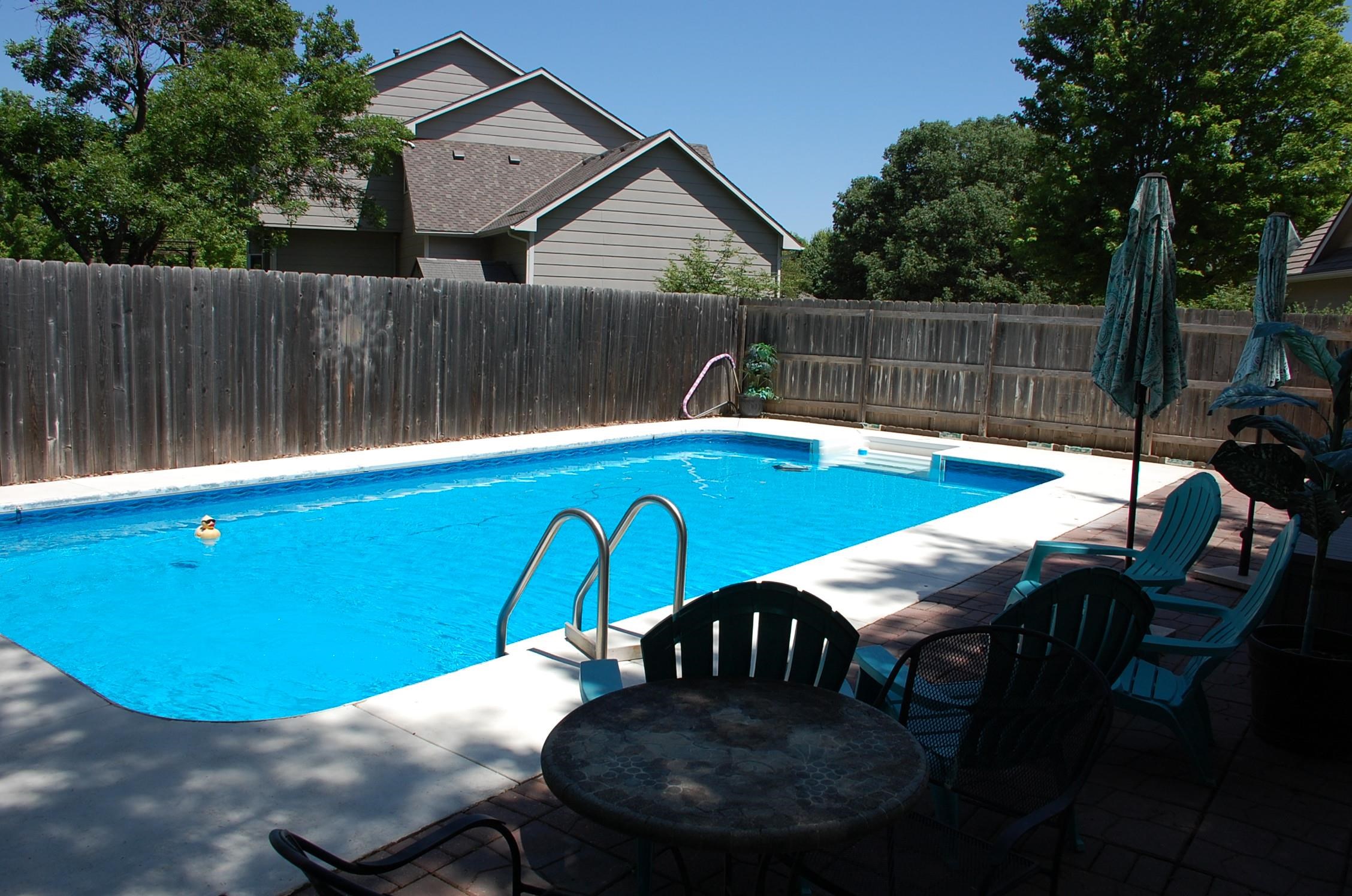 1215 N Fieldcrest Court Wichita KS 67212
