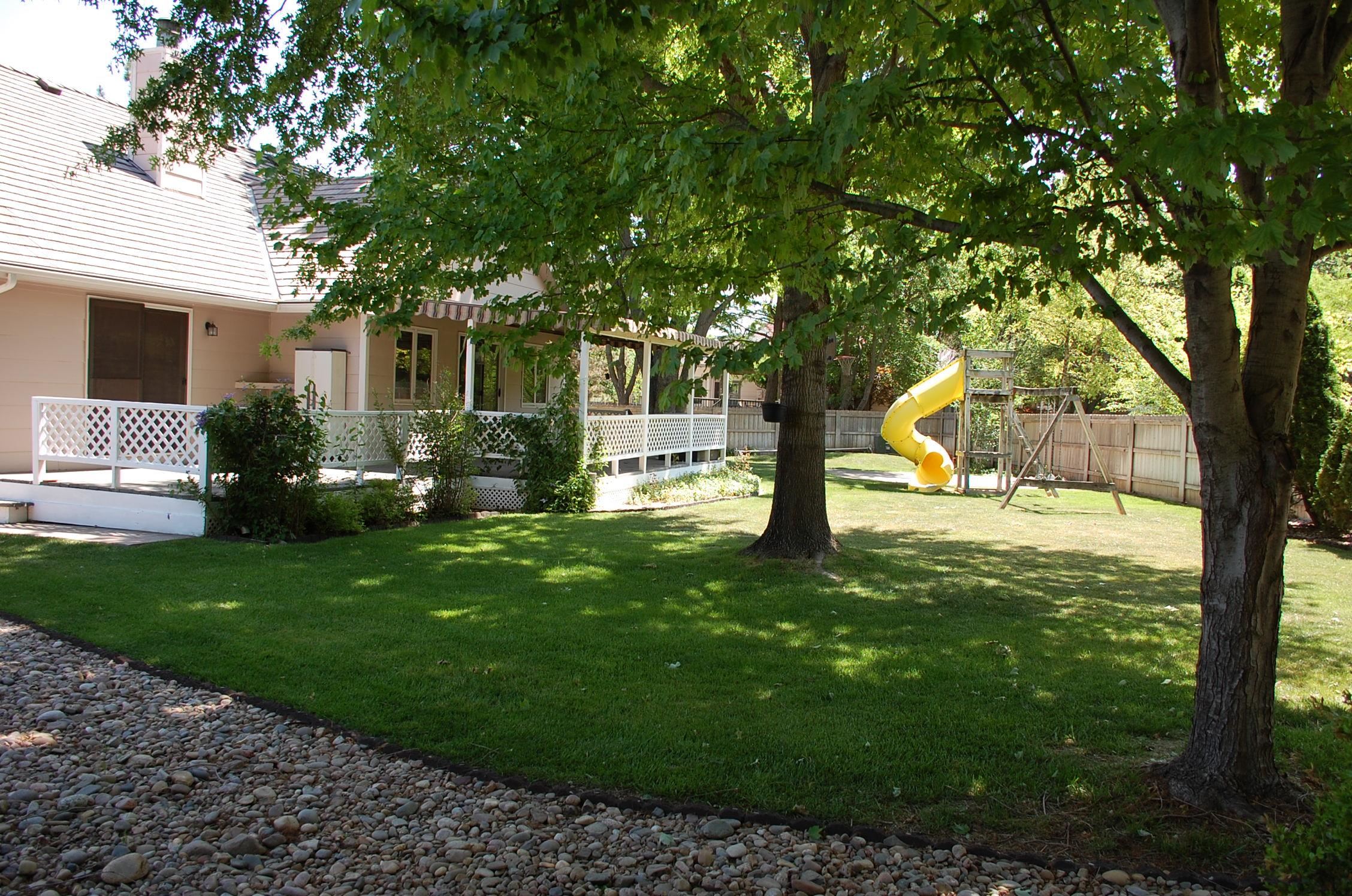 1215 N Fieldcrest Court Wichita KS 67212