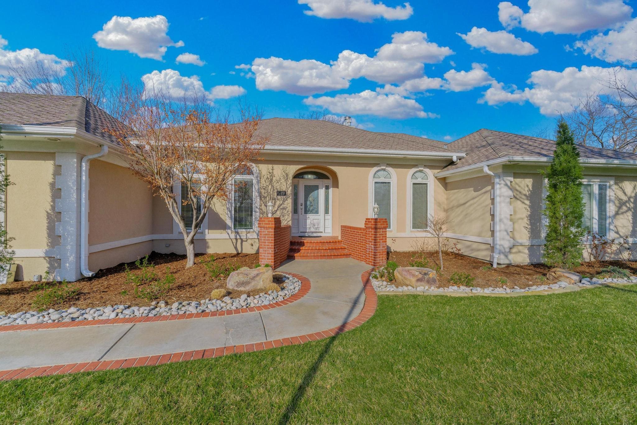 1501 N Castle Rock Wichita KS 67230