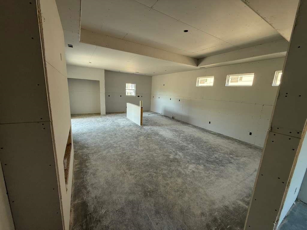 5079 N Toben Drive Bel Aire KS 67226