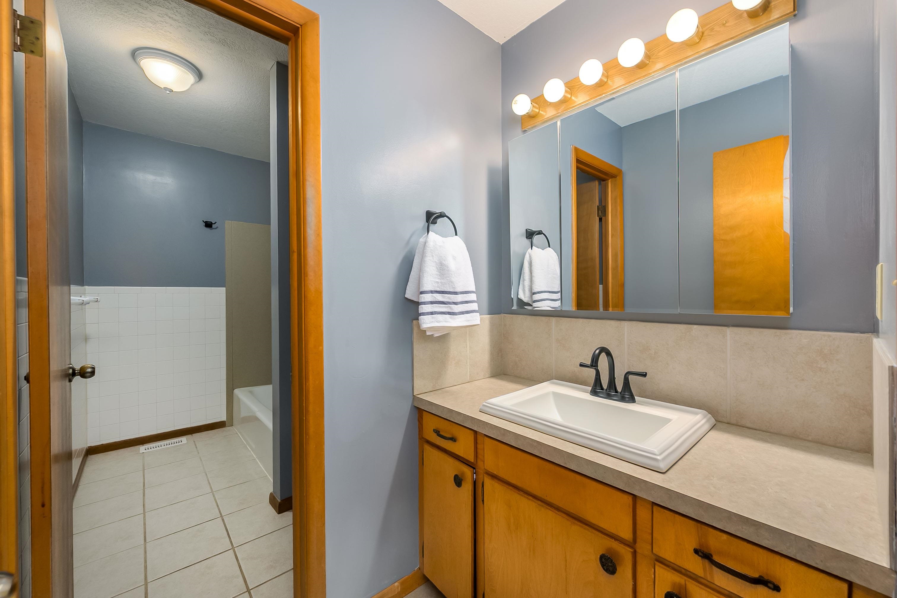 829 N Greenwich Road Belle Plaine KS 67013