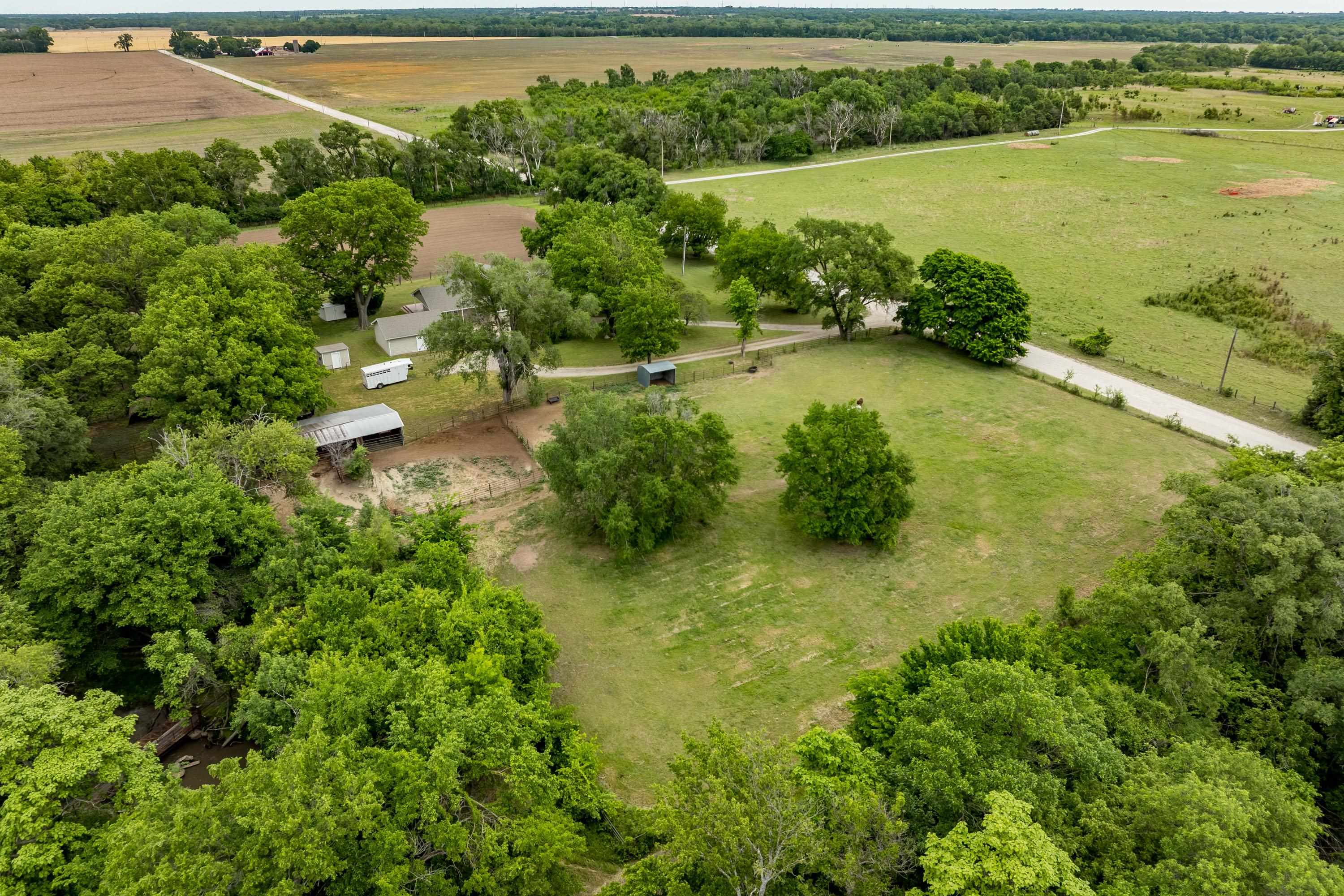 829 N Greenwich Road Belle Plaine KS 67013