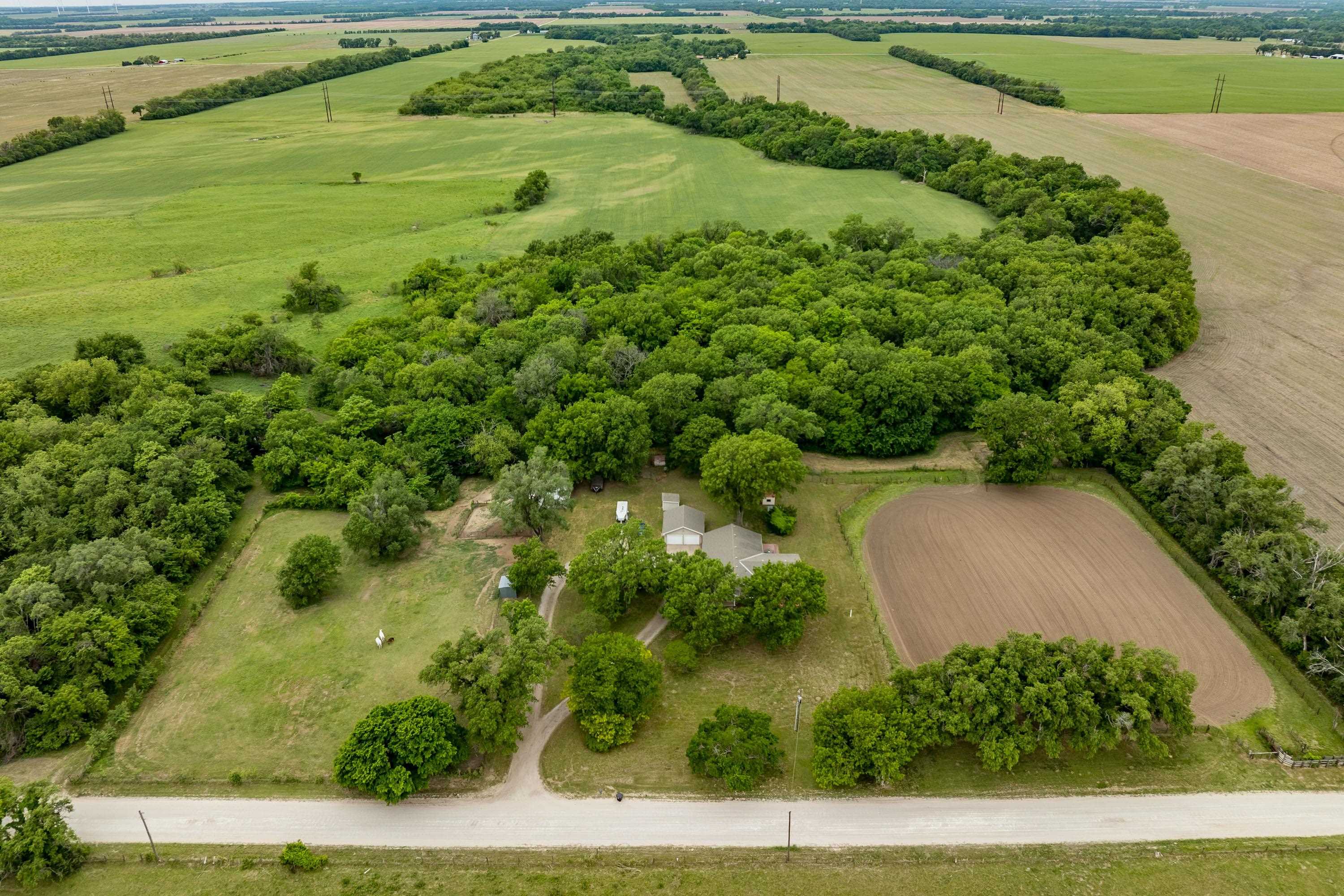 829 N Greenwich Road Belle Plaine KS 67013