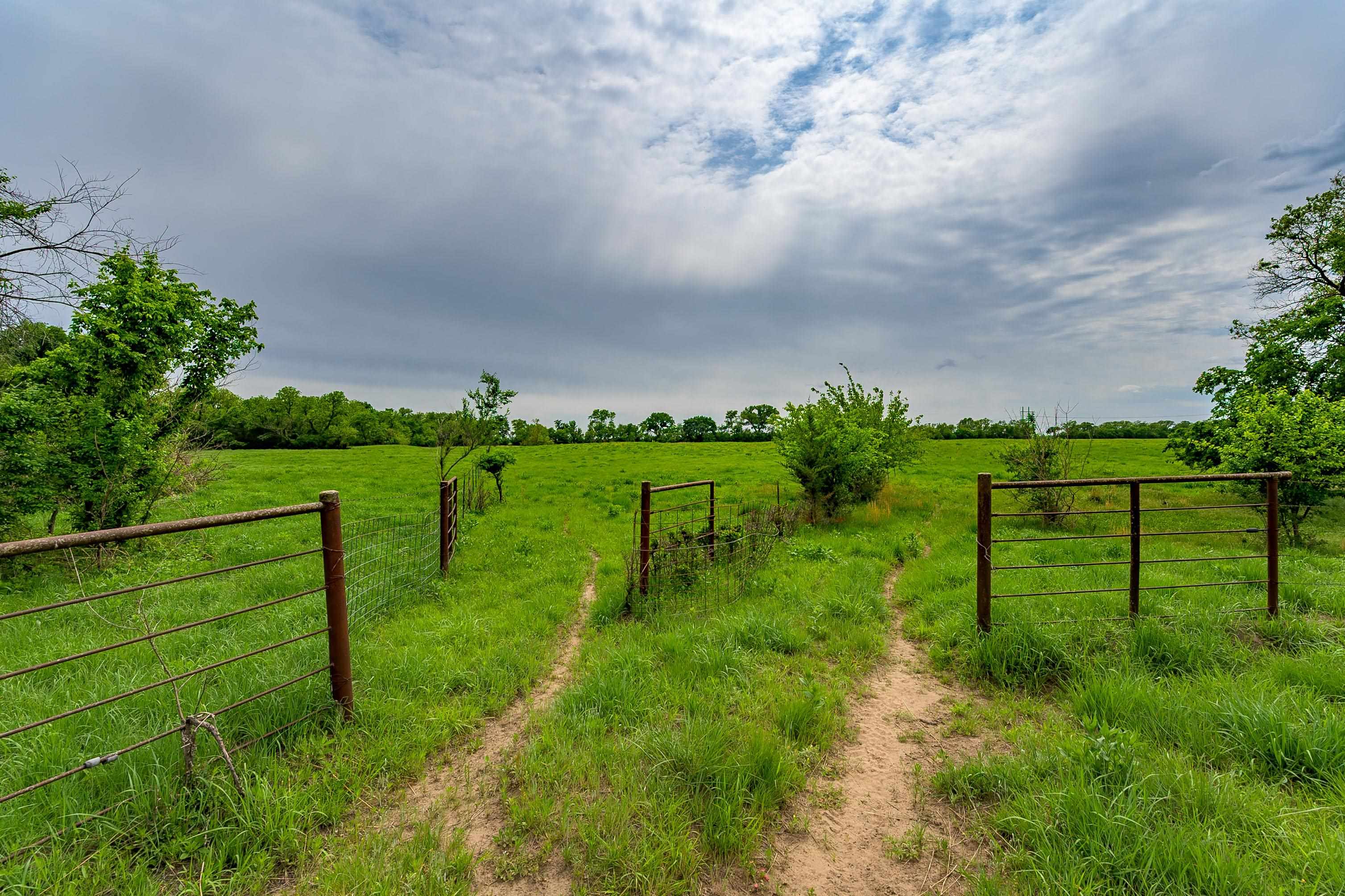 829 N Greenwich Road Belle Plaine KS 67013