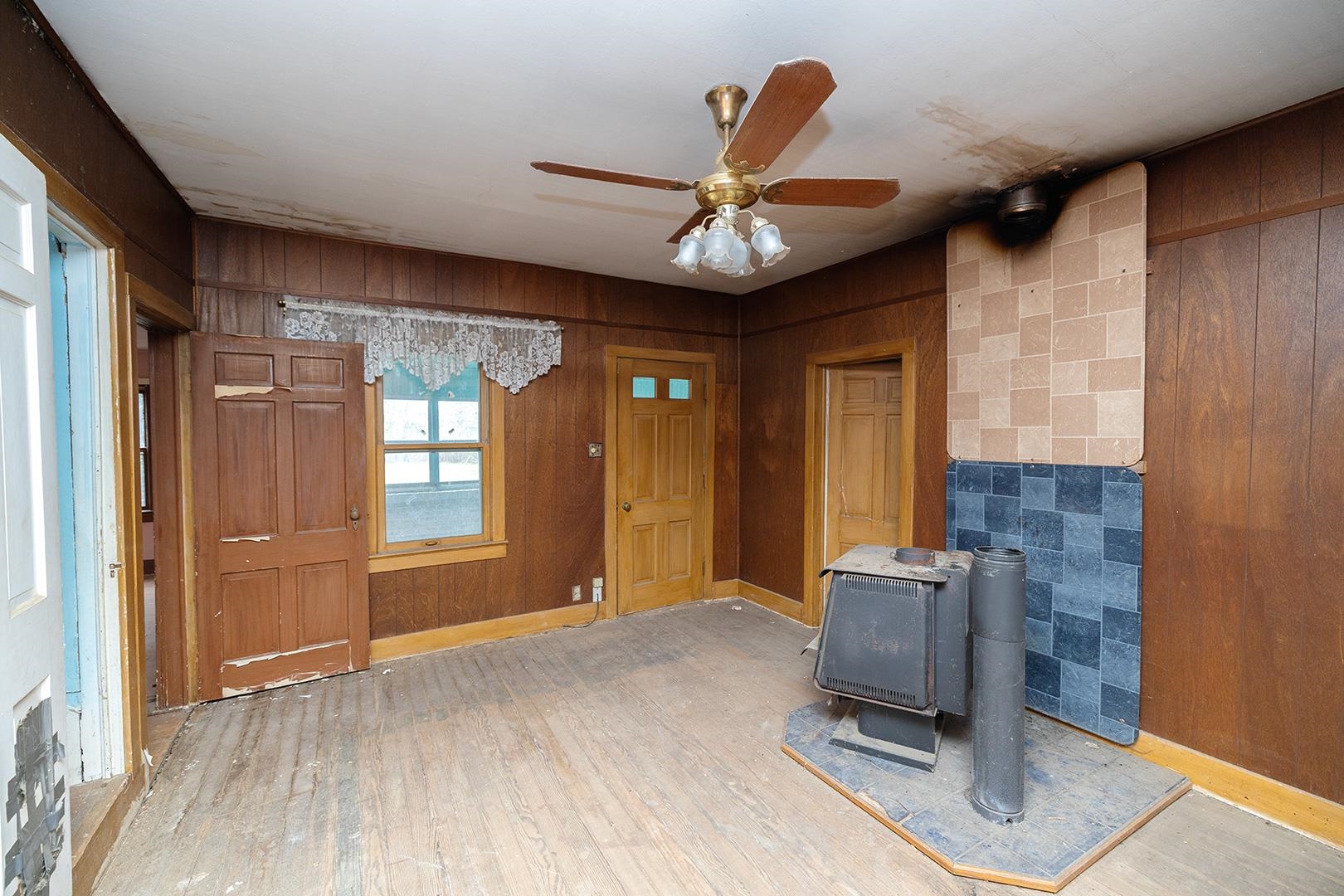 2216 E Ford Valley Center KS 67147