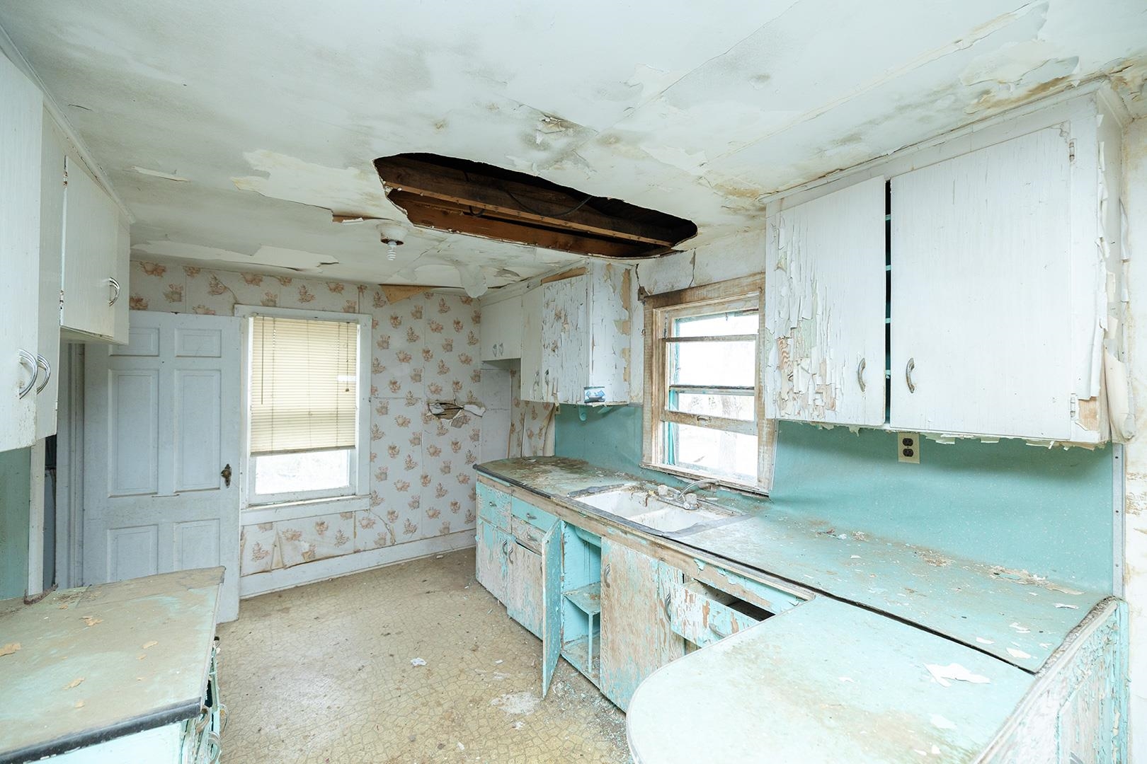 2216 E Ford Valley Center KS 67147