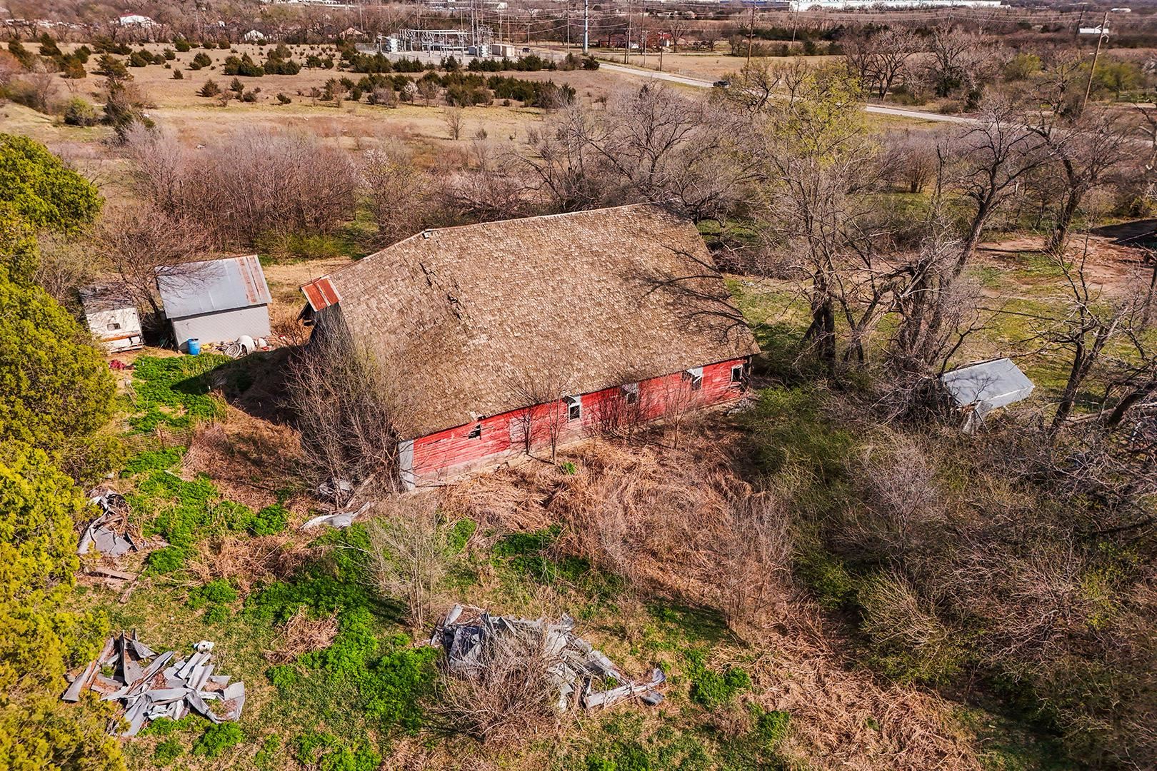 2216 E Ford Valley Center KS 67147
