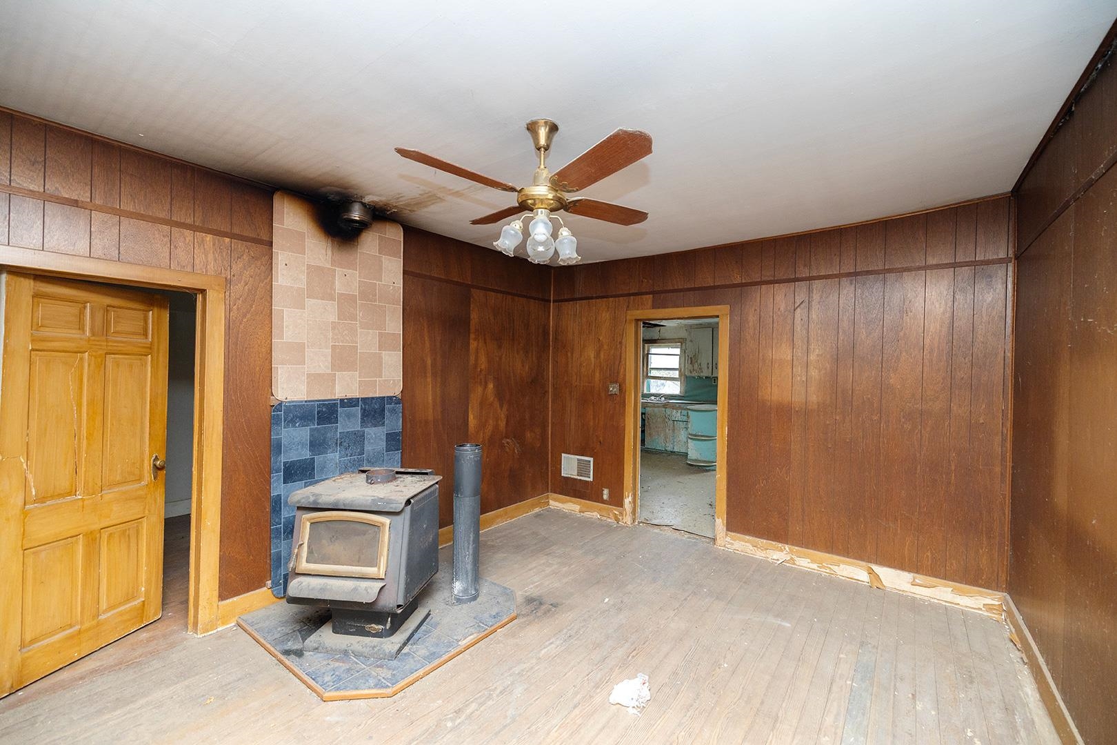 2216 E Ford Valley Center KS 67147
