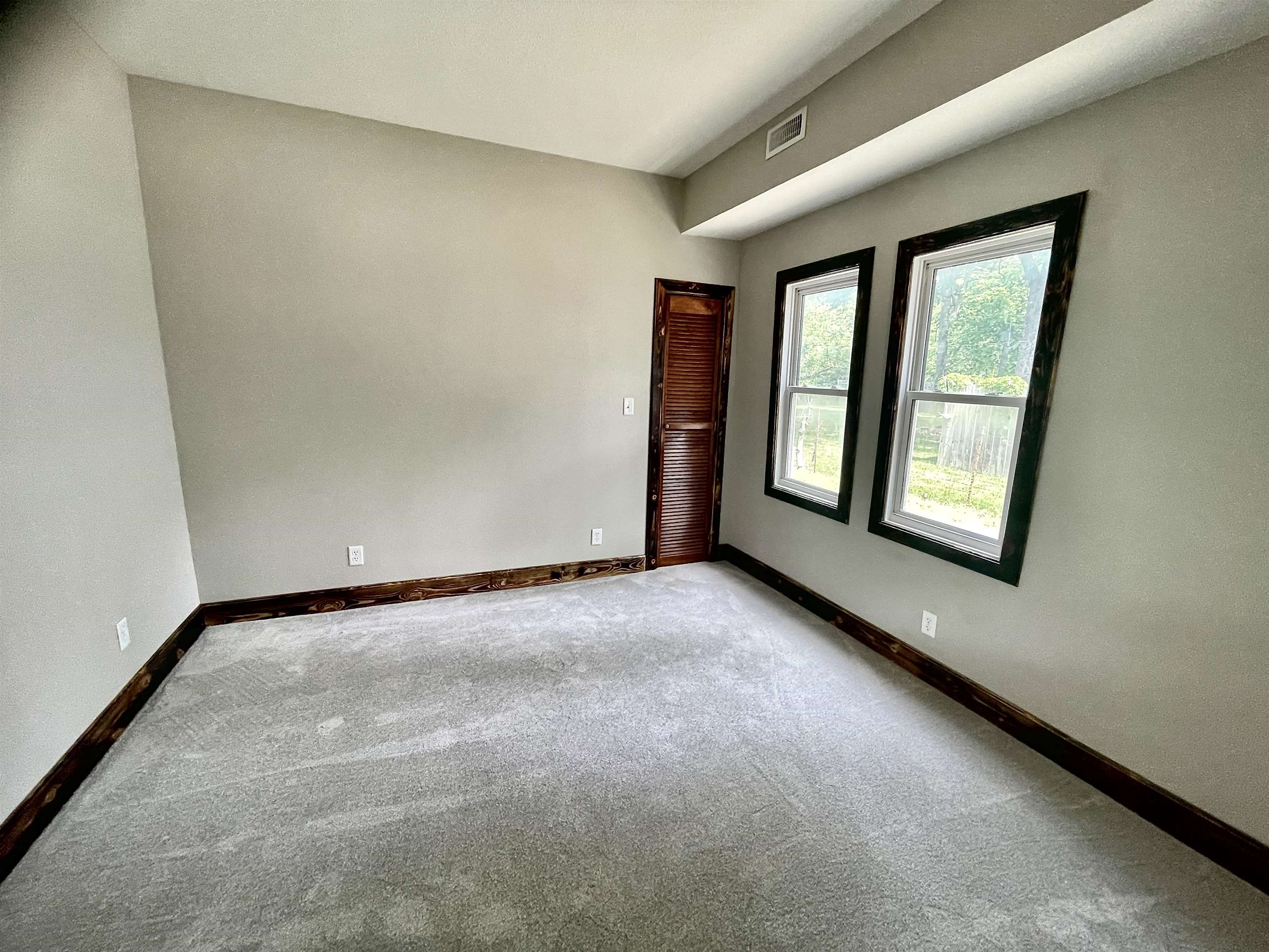 904 E 5th Avenue Winfield KS 67156