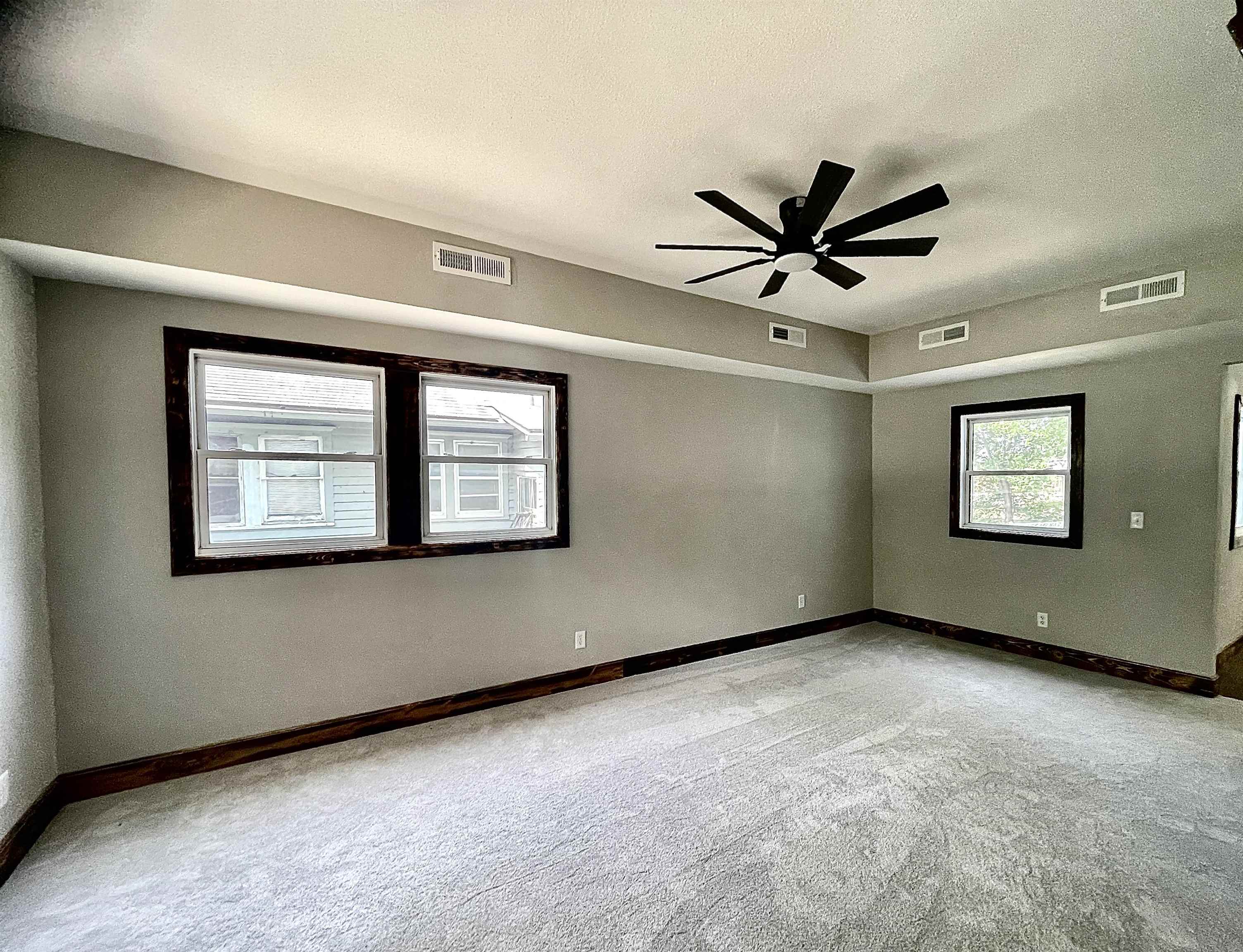 904 E 5th Avenue Winfield KS 67156