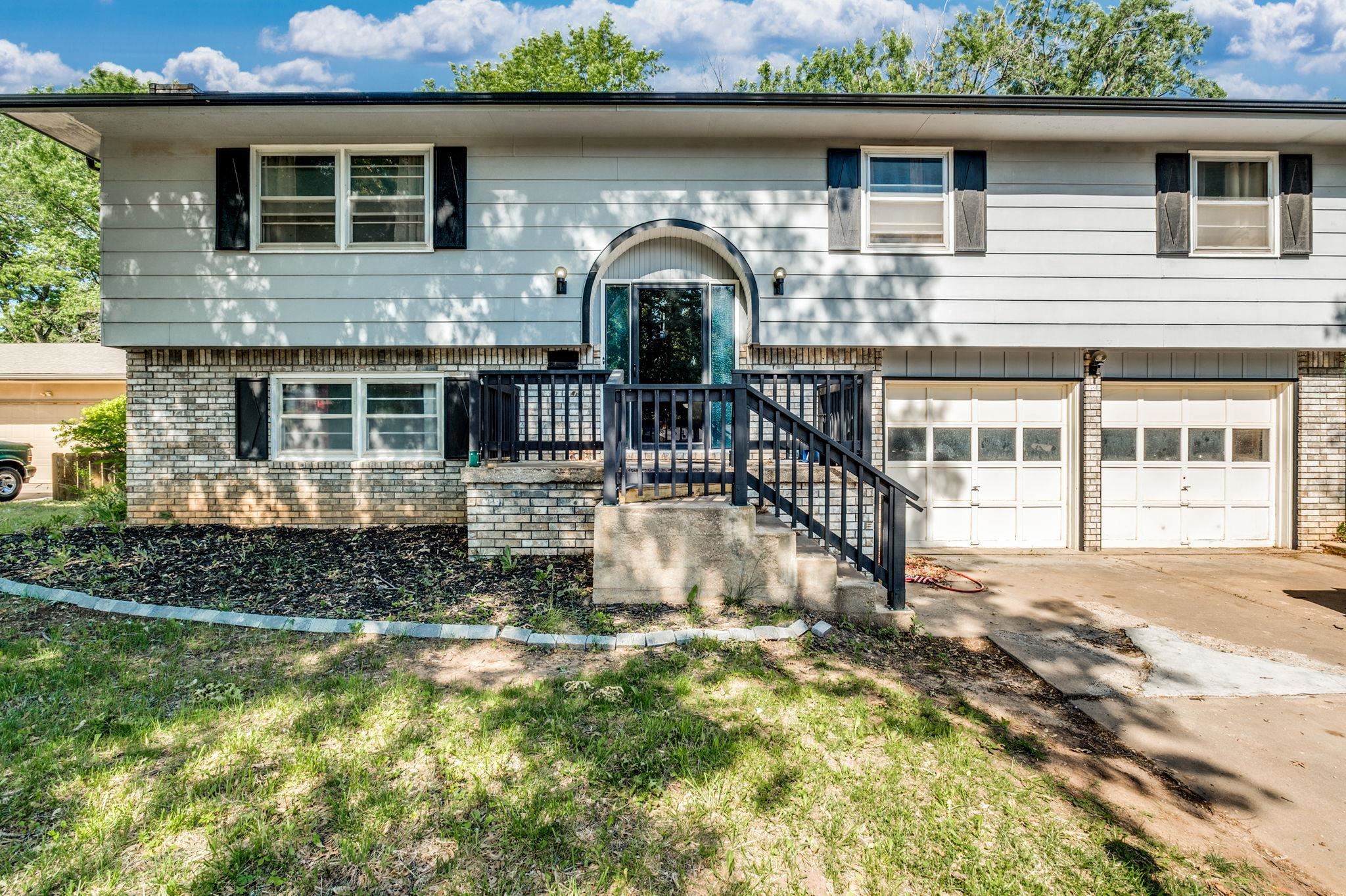 609 N Willow Drive Derby KS 67037