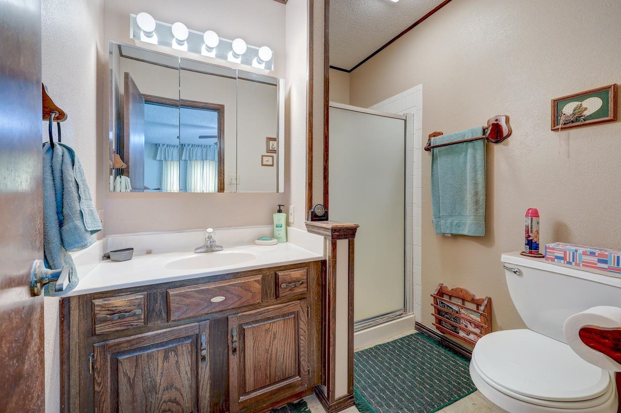 4 Lakeridge Drive Arkansas City KS 67005