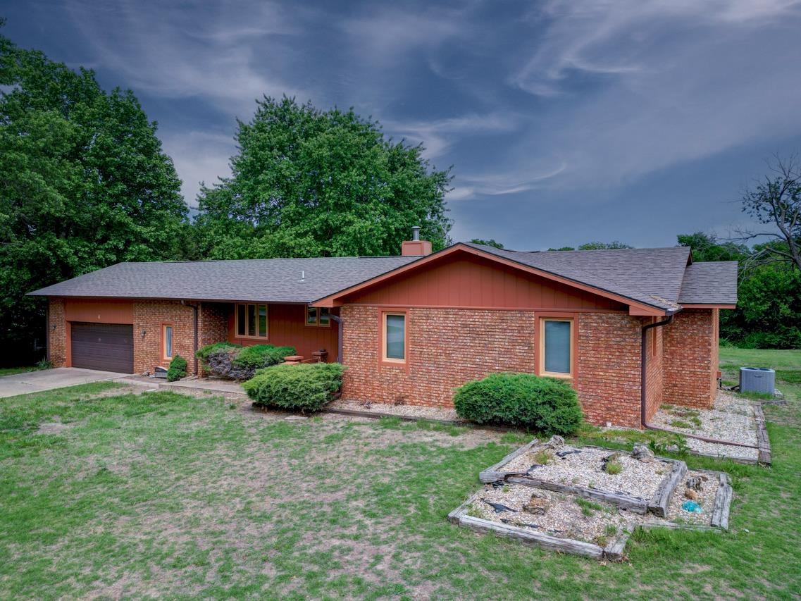 4 Lakeridge Drive Arkansas City KS 67005