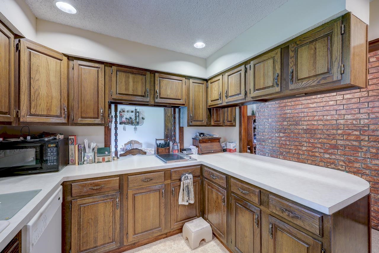 4 Lakeridge Drive Arkansas City KS 67005