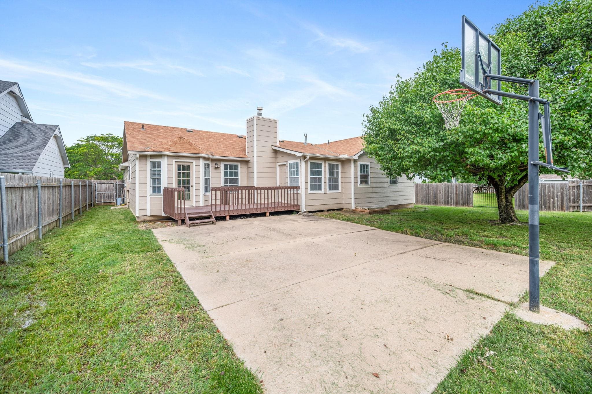 7025 E 39th Street N Wichita KS 67226