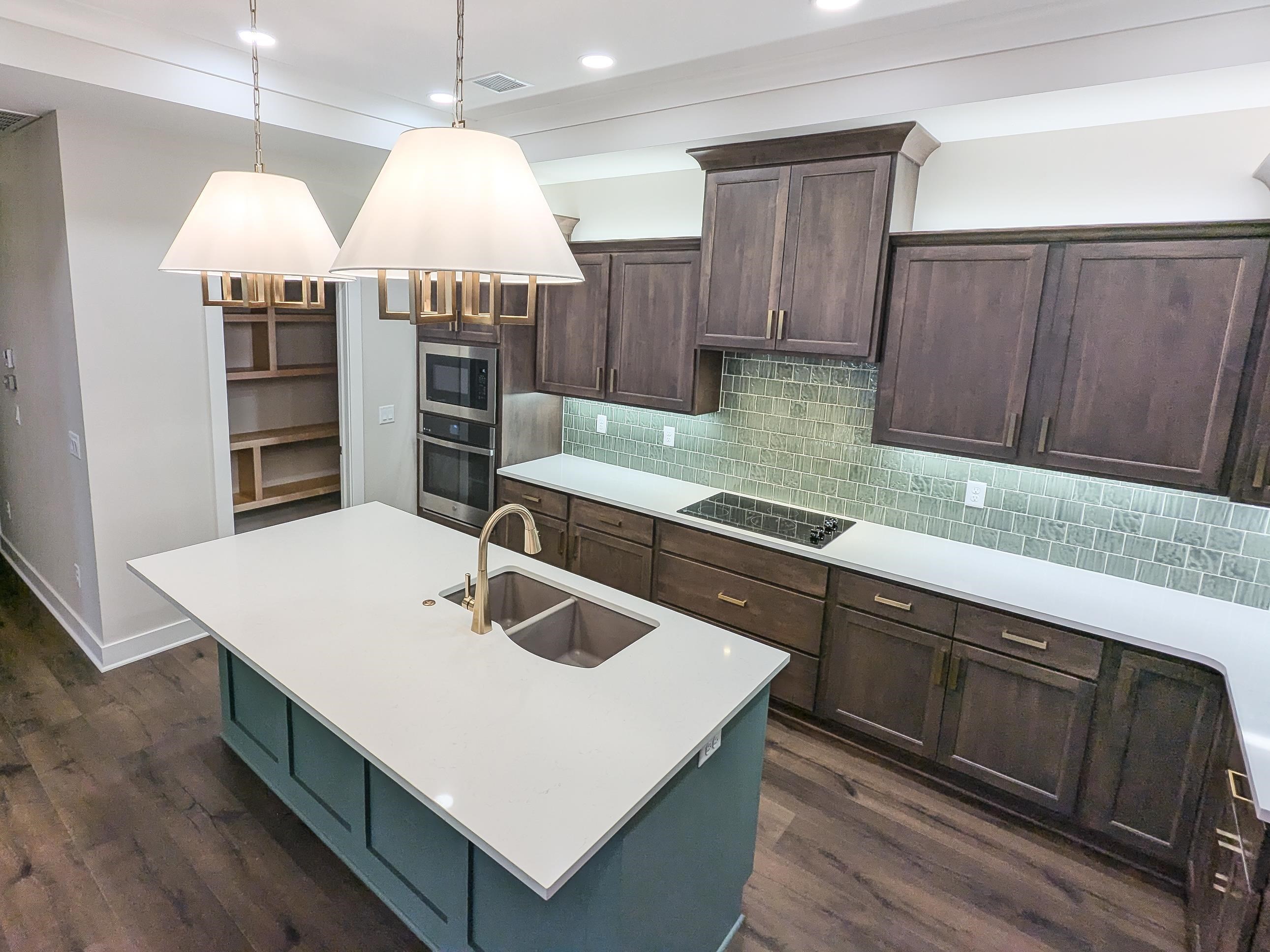 727 E Lexington Lane Andover KS 67002