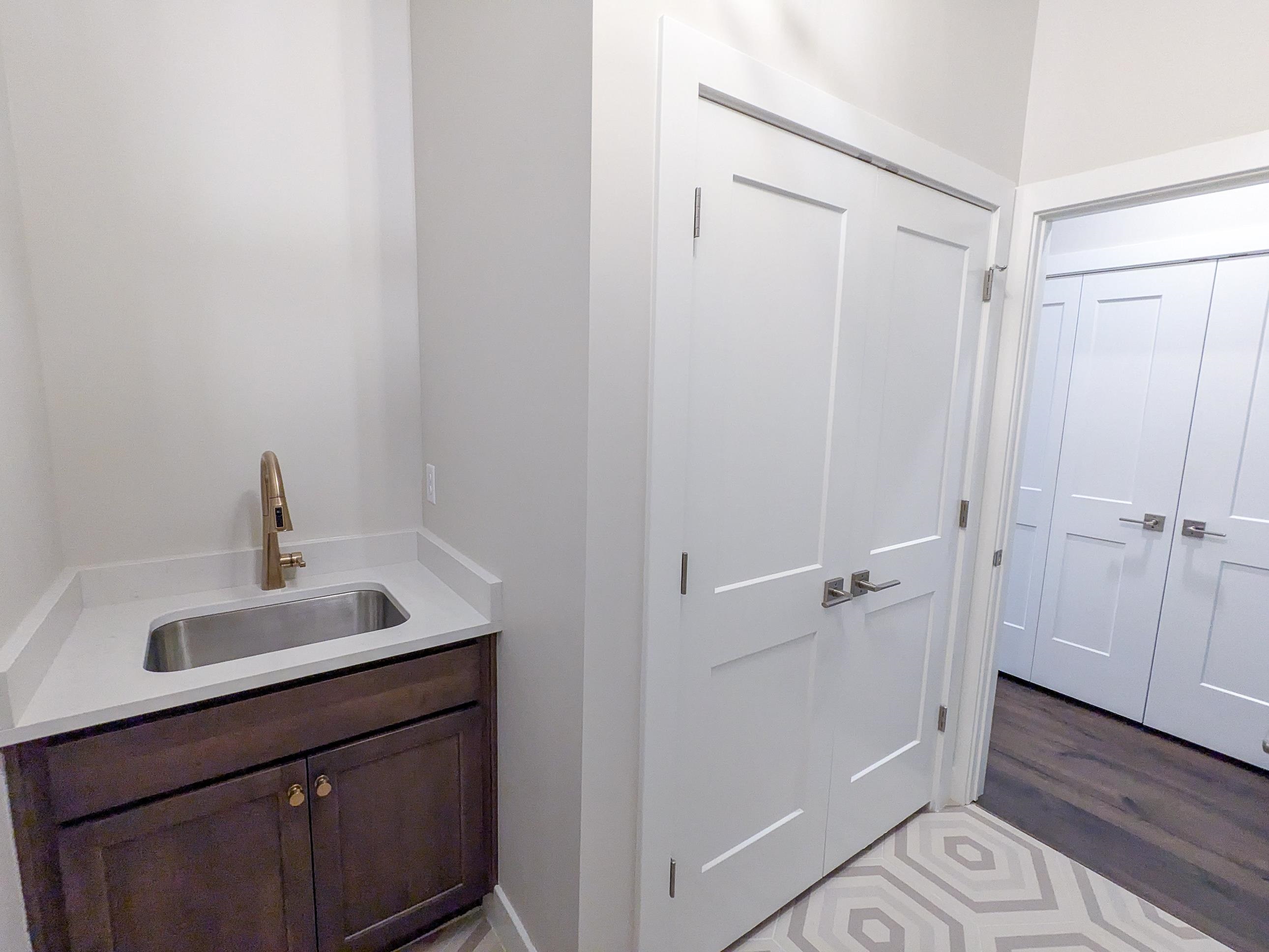 727 E Lexington Lane Andover KS 67002