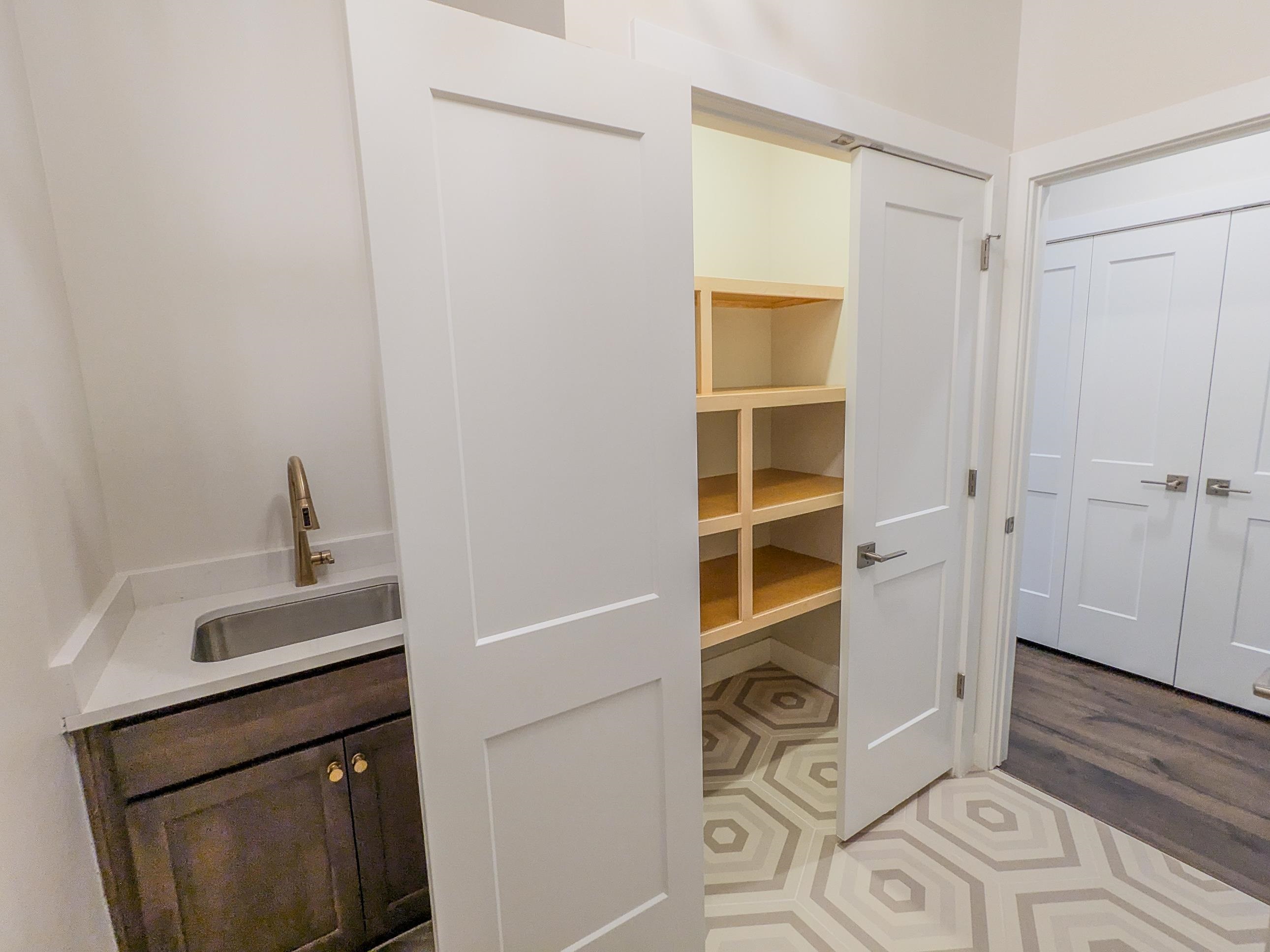 727 E Lexington Lane Andover KS 67002