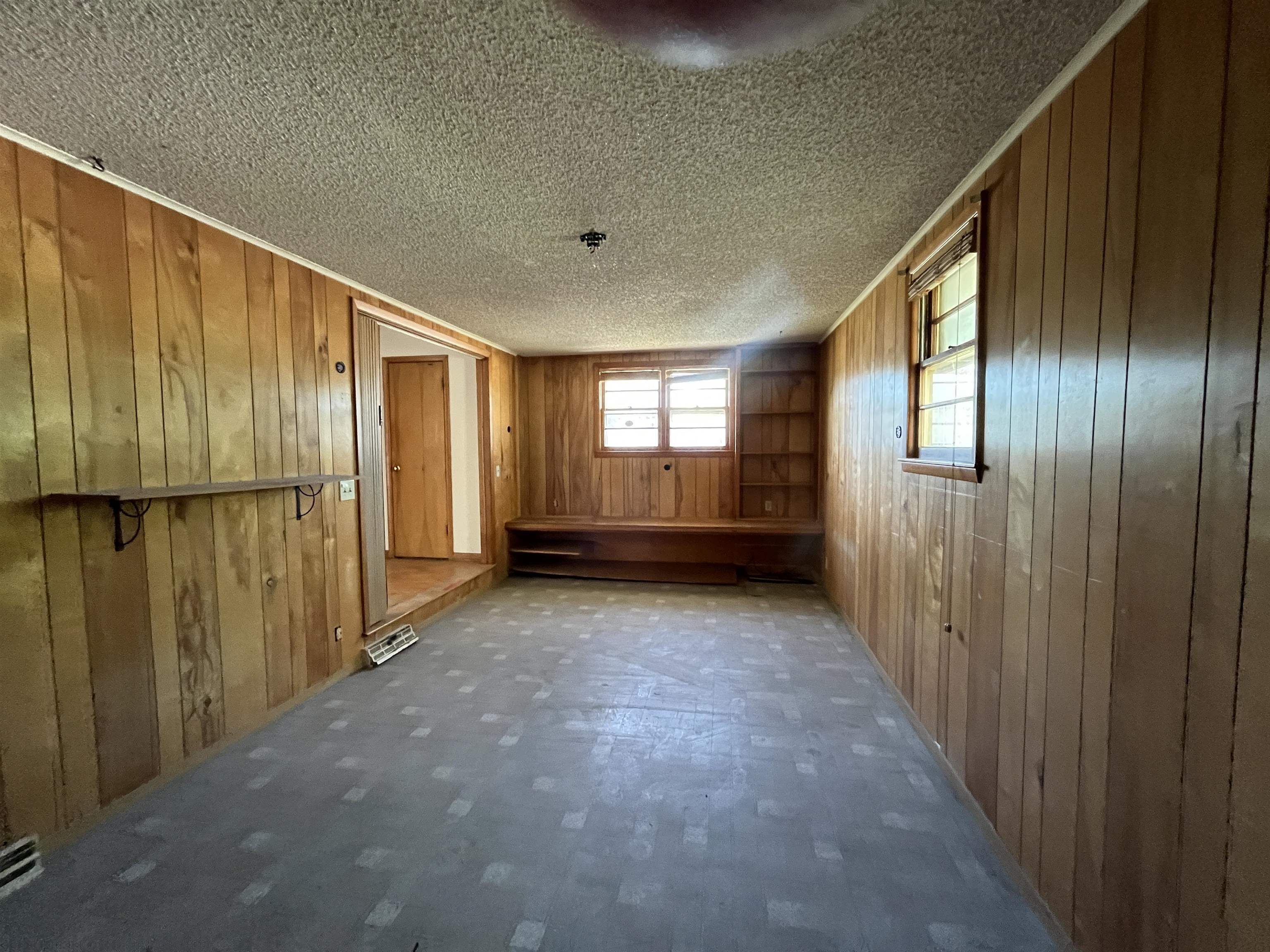 8102 E Indianapolis Street Wichita KS 67207-0000