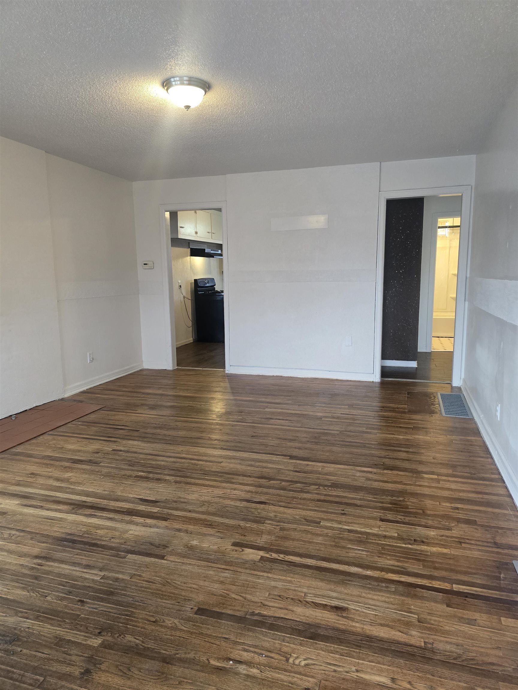 2018 S Washington Wichita KS 67211