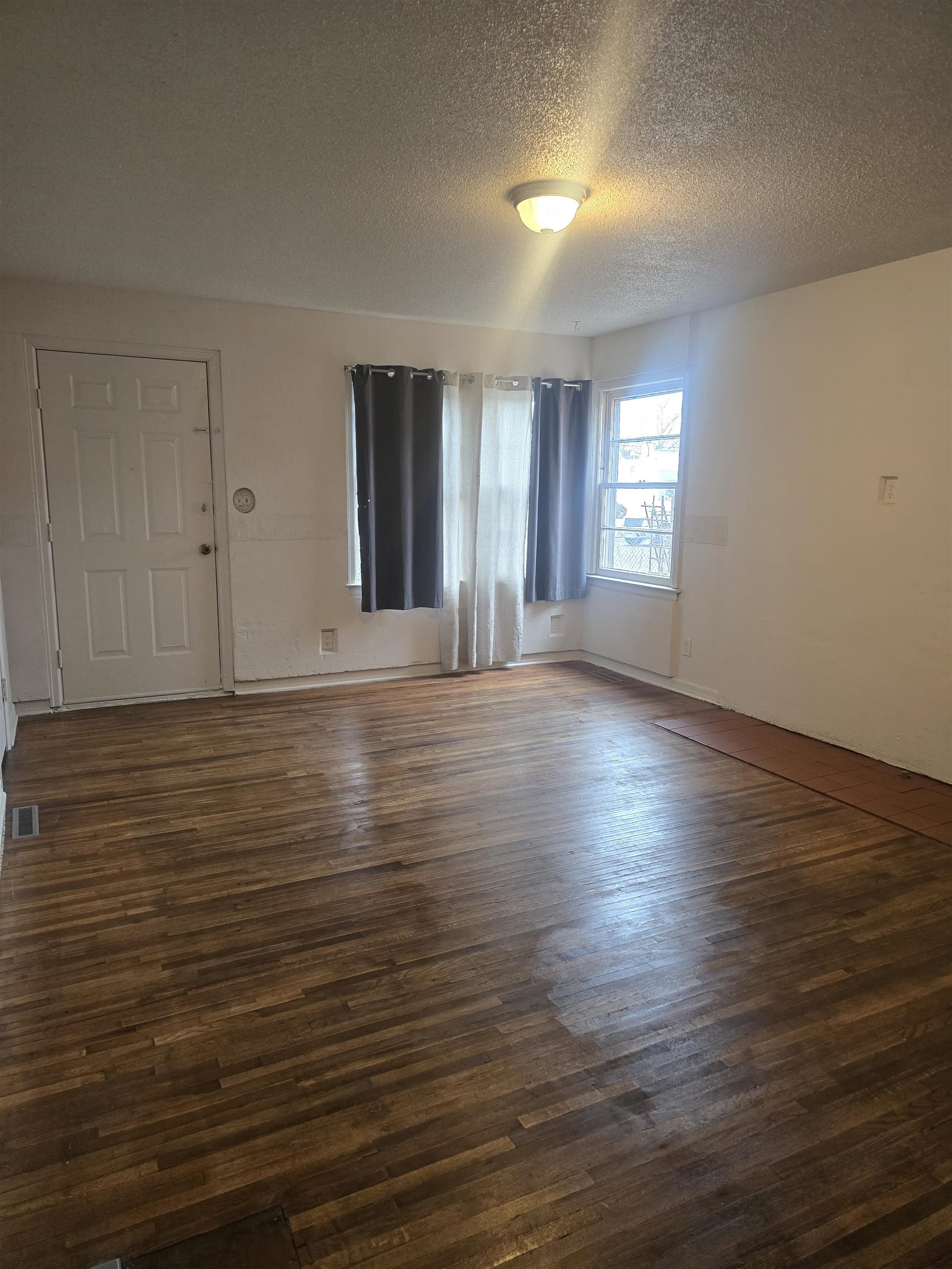 2018 S Washington Wichita KS 67211
