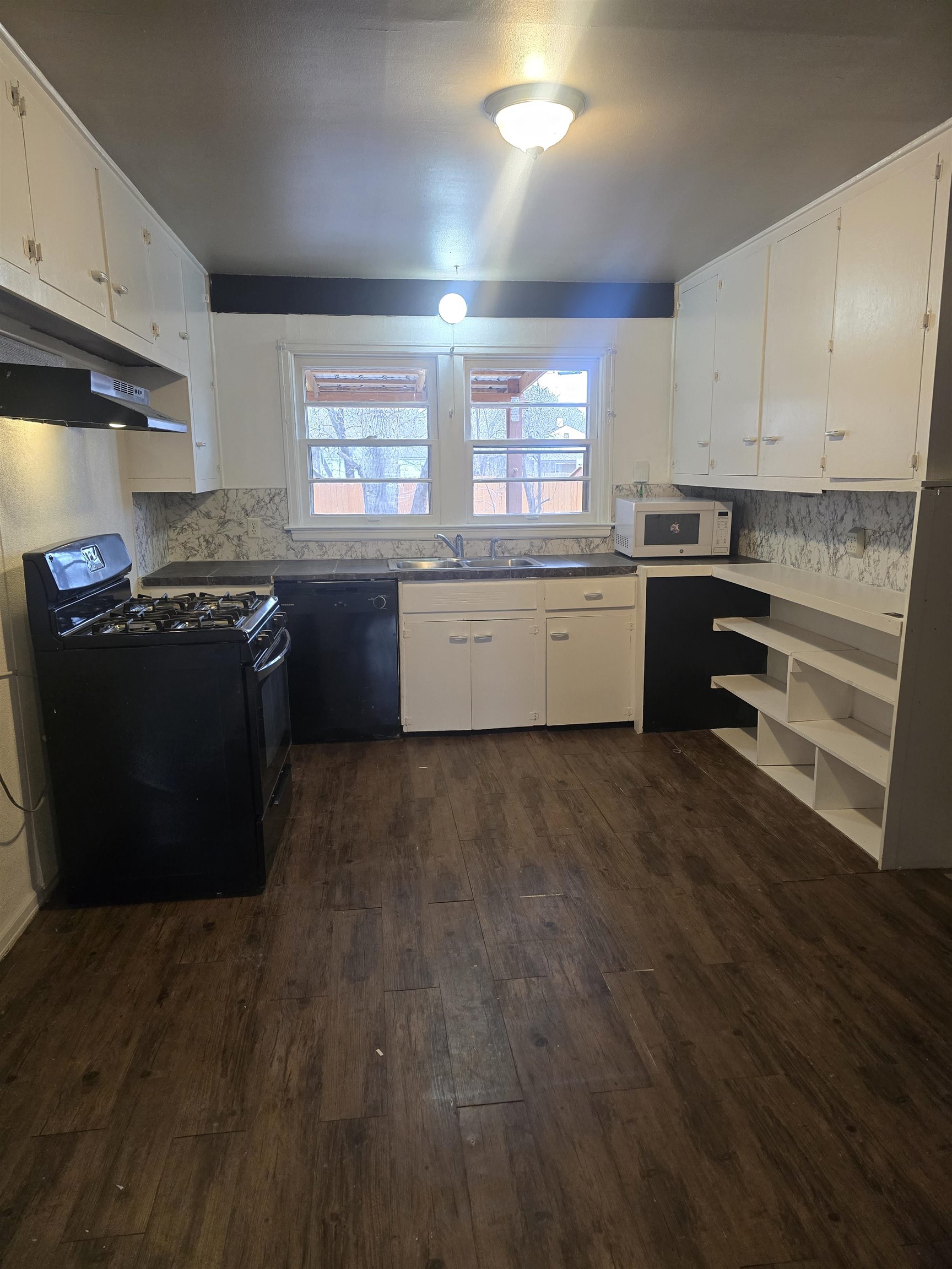 2018 S Washington Wichita KS 67211